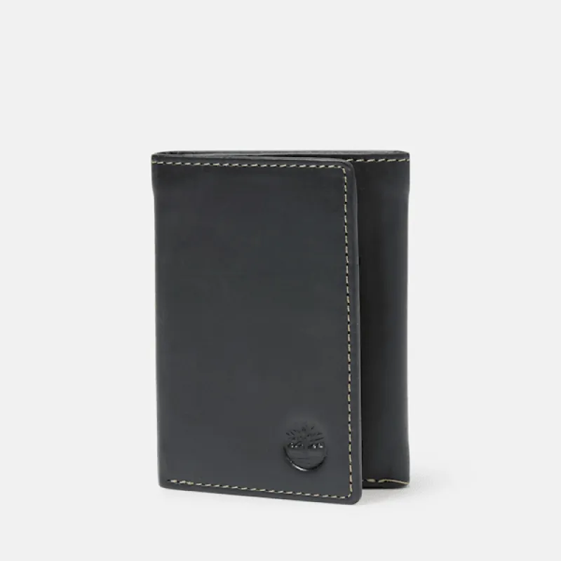 Timberland Men's Waxy Pull Up Trifold in Black sold by Timberland