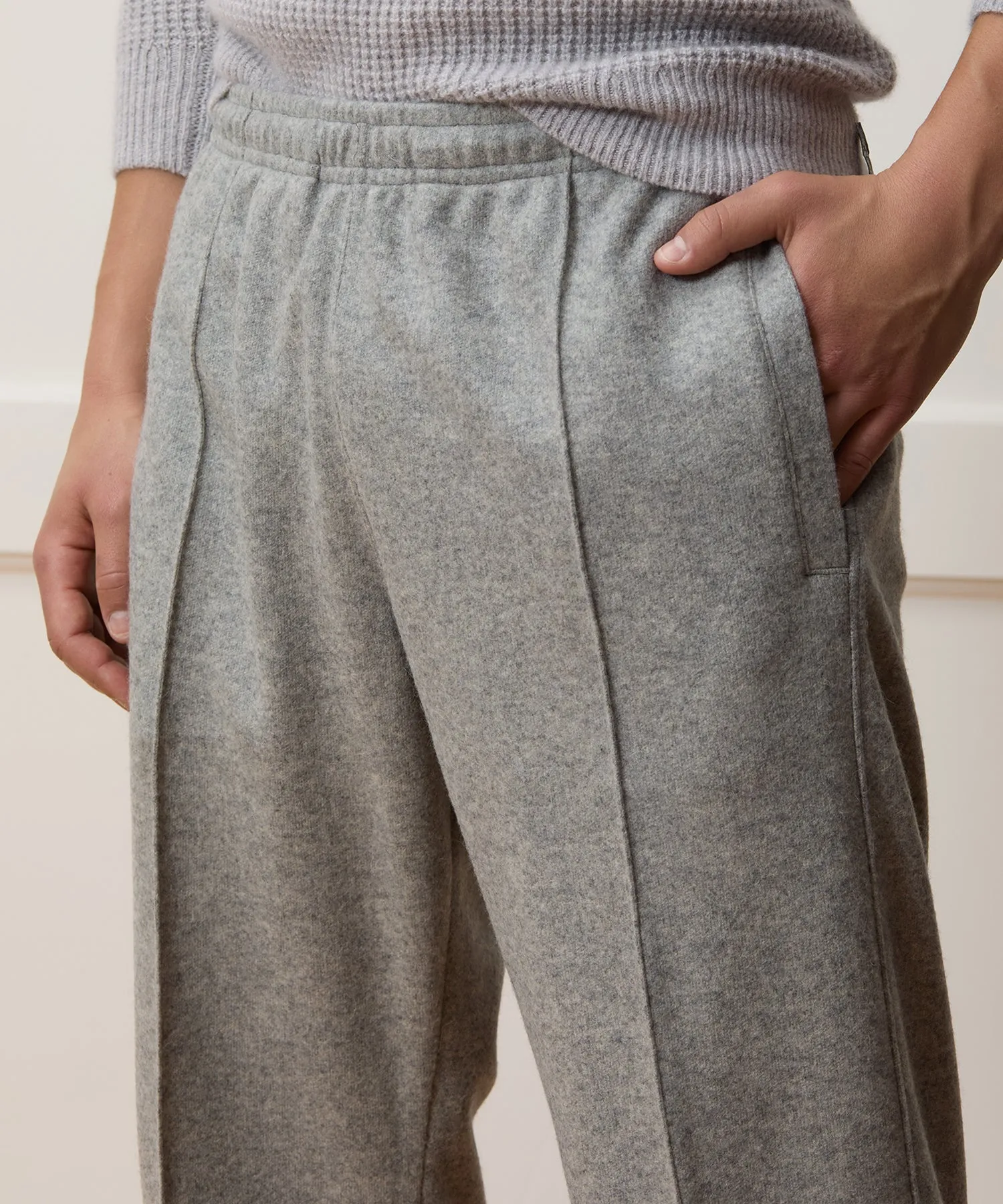 Relaxed Camel-Cashmere Lounge Pant sold by Todd Snyder product image thumbnail 5