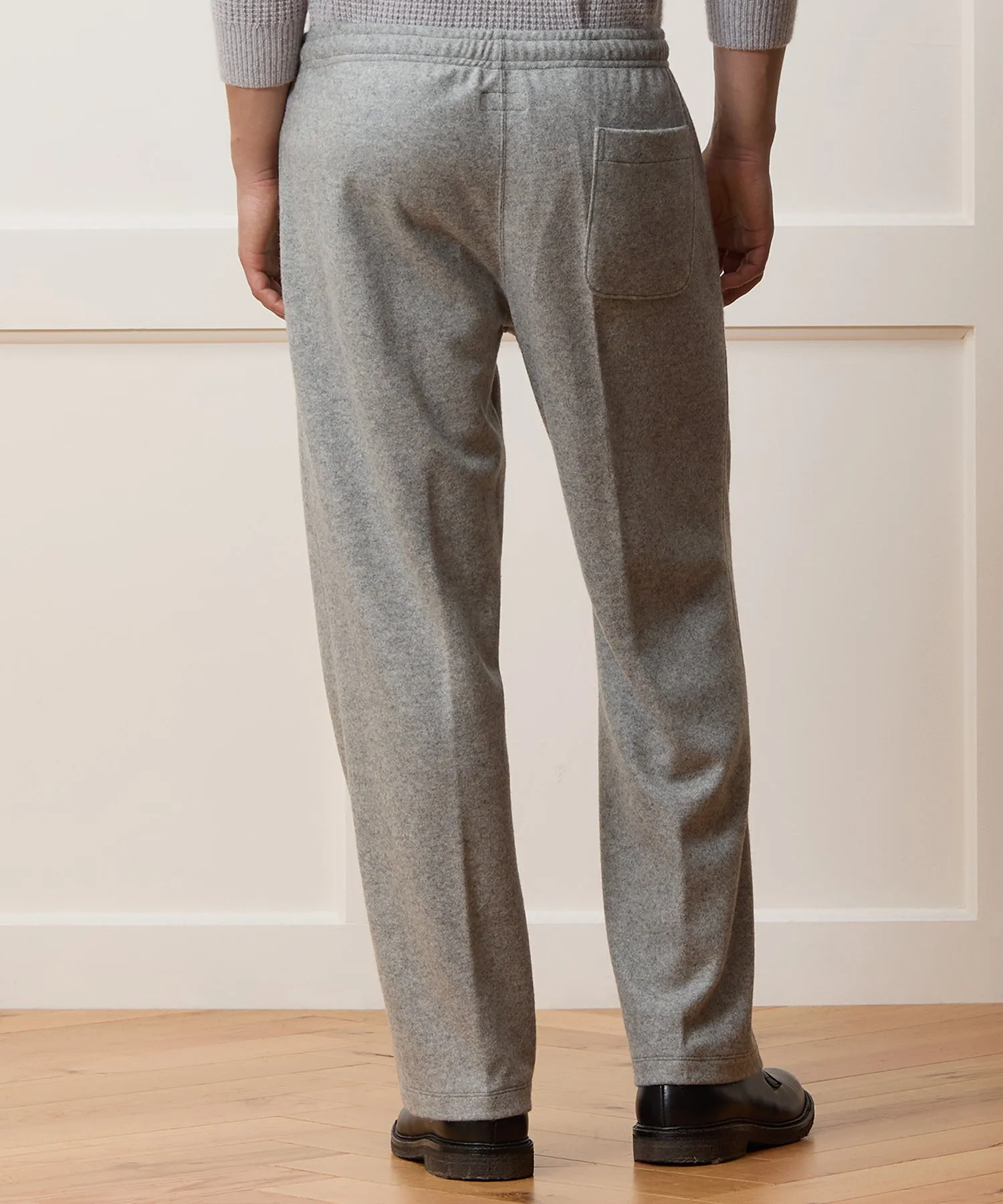 Relaxed Camel-Cashmere Lounge Pant sold by Todd Snyder product image thumbnail 4