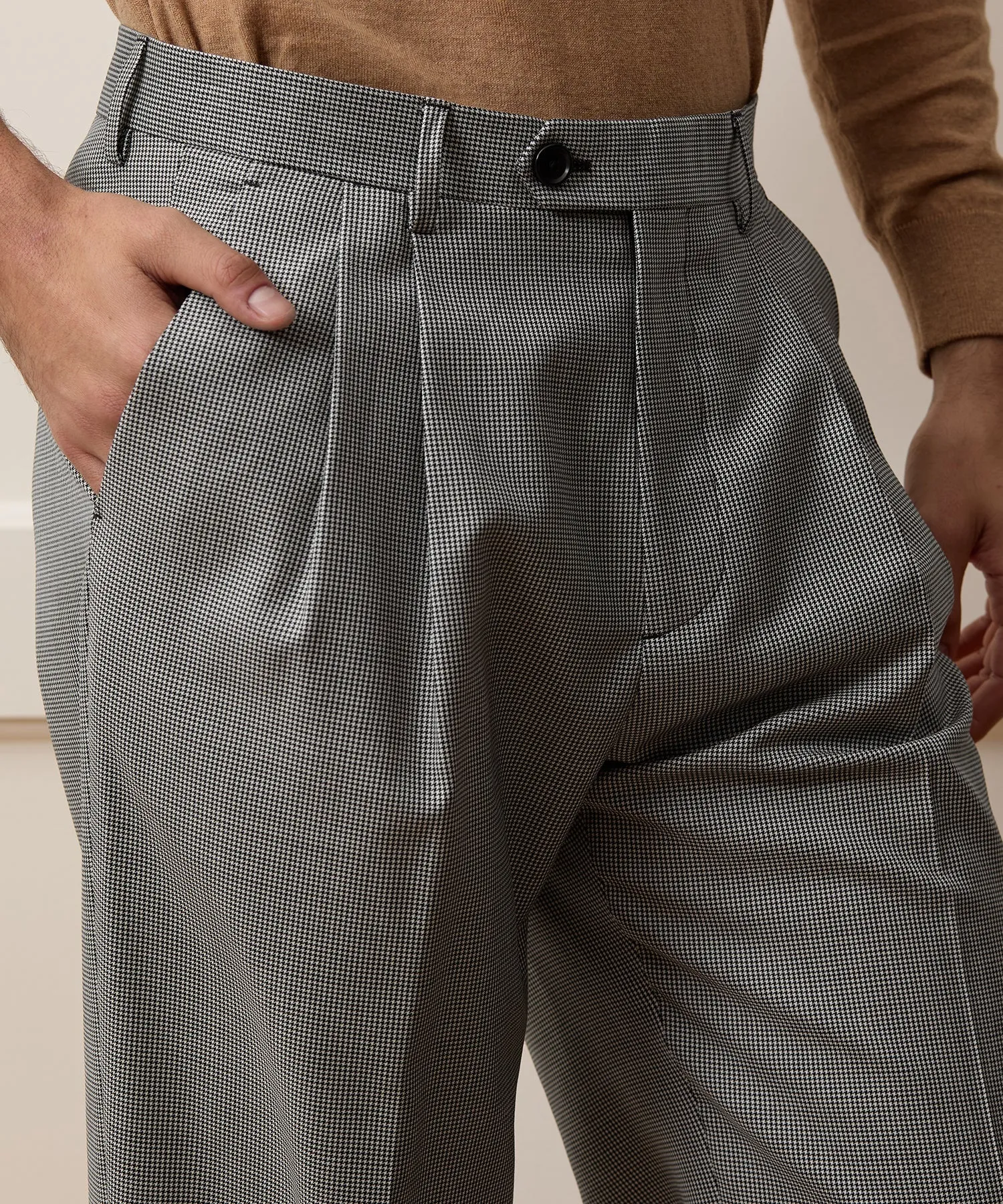 Italian Wool Houndstooth Wythe Trouser sold by Todd Snyder product image thumbnail 5