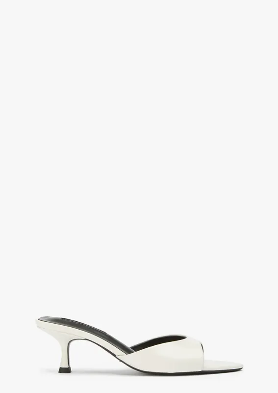 Fluke White Hi Shine sold by Tony Bianco