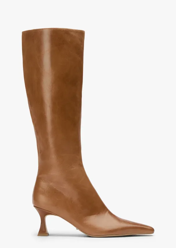 Jaq Tan Vintage sold by Tony Bianco