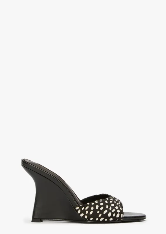 Matisse Black Speckle made by Tony Bianco