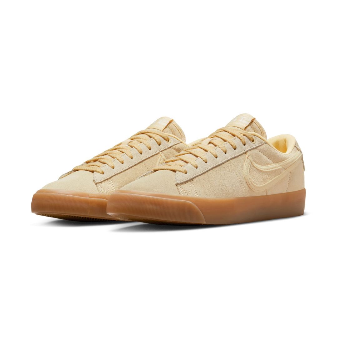 NIKE SB ZOOM BLAZER LOW PRO GT PREMIUM sold by Top of the World product image thumbnail 2