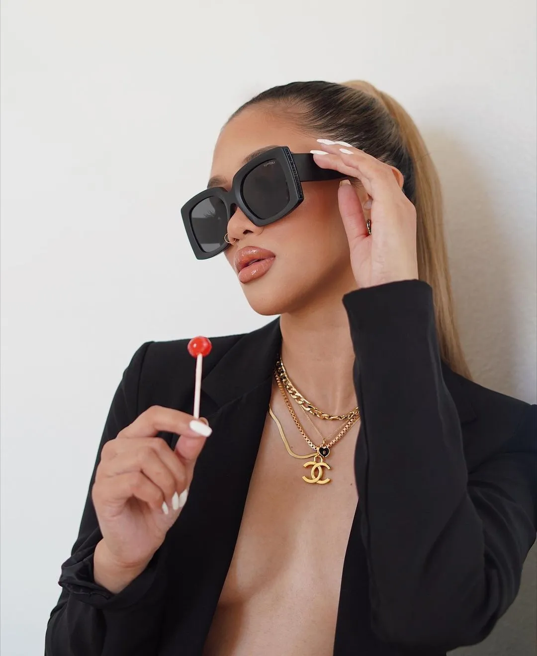 Sustainable Bardot - Black sold by Topfoxx product image thumbnail 3