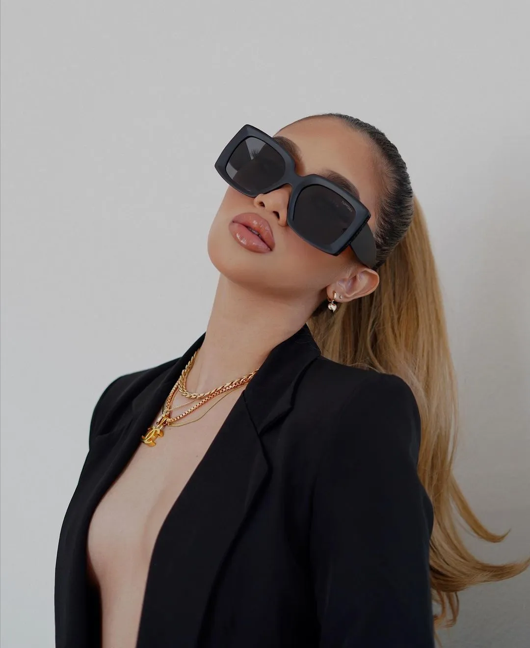 Sustainable Bardot - Black sold by Topfoxx product image thumbnail 5