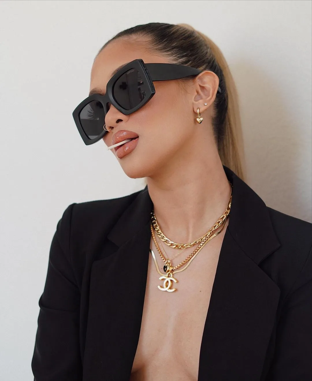 Sustainable Bardot - Black sold by Topfoxx product image thumbnail 4
