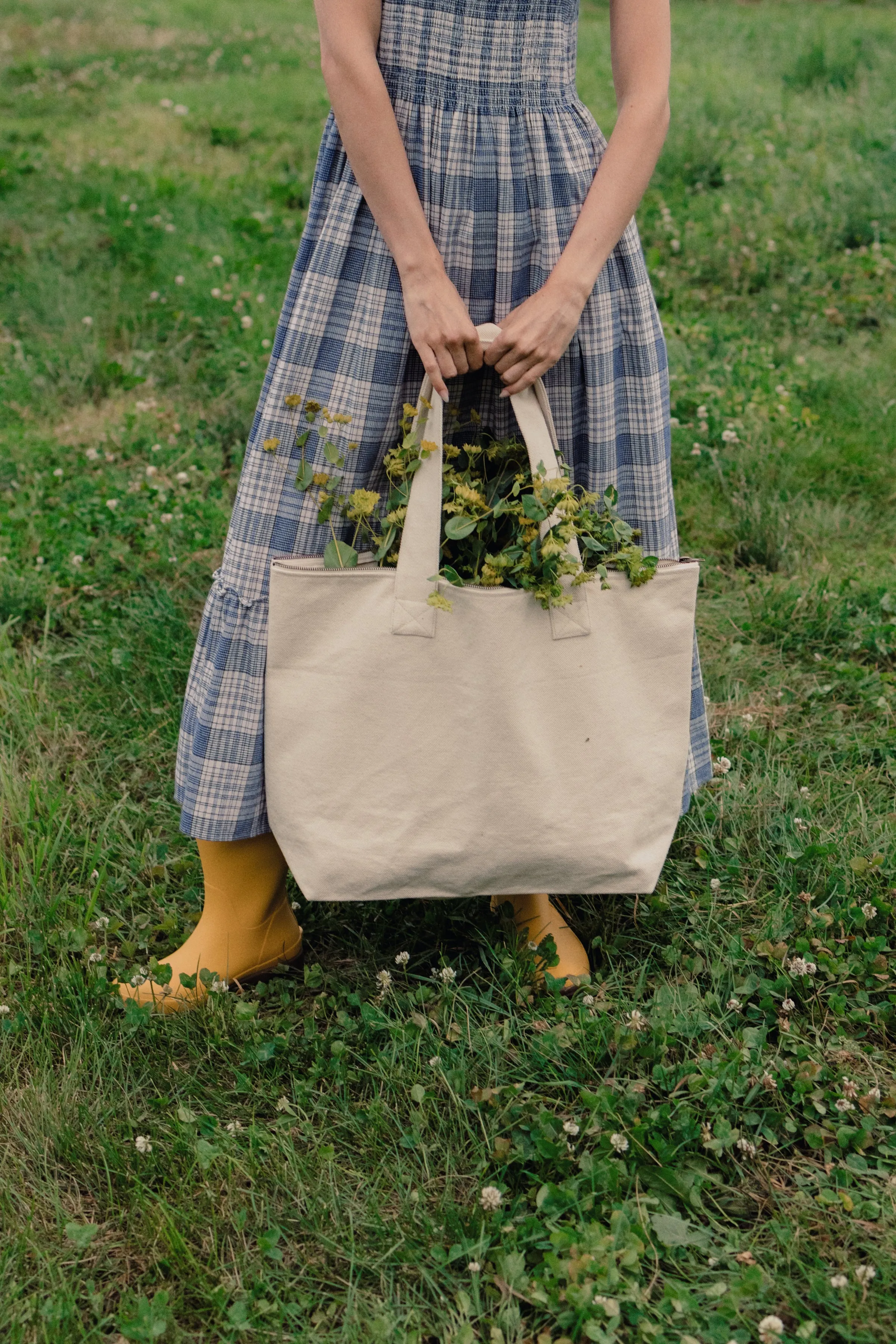 Vacationland Canvas Zipper Tote sold by Tradlands product image thumbnail 3