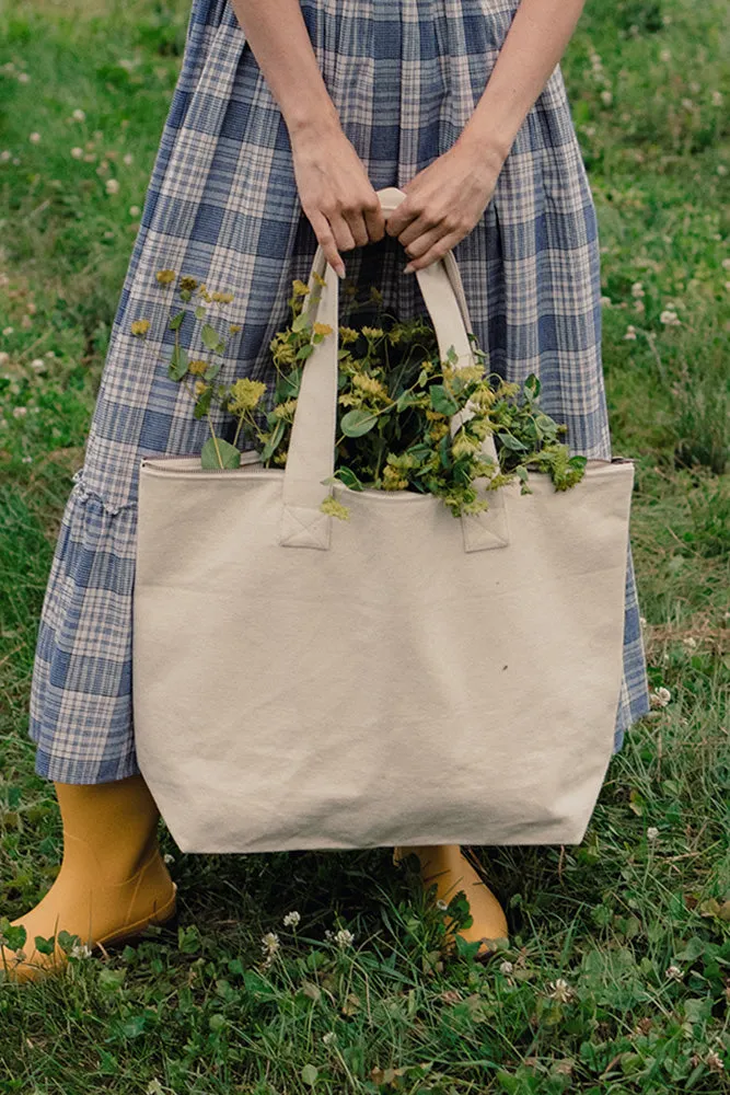 Vacationland Canvas Zipper Tote sold by Tradlands