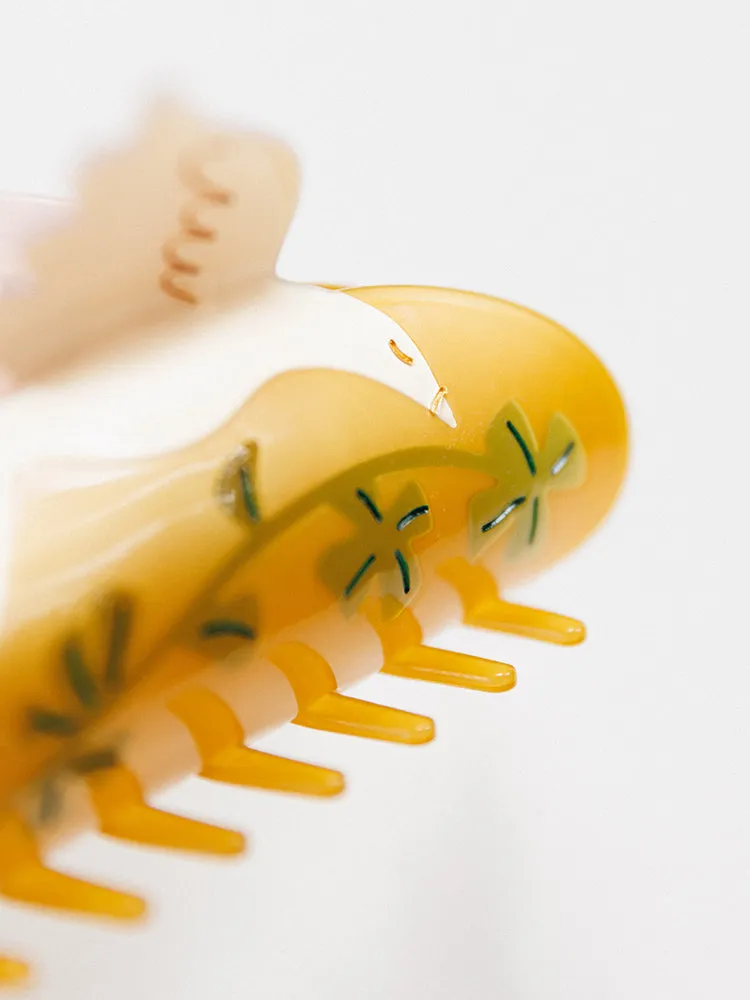 Winona Irene Lucky Dove Claw sold by Tradlands product image thumbnail 3