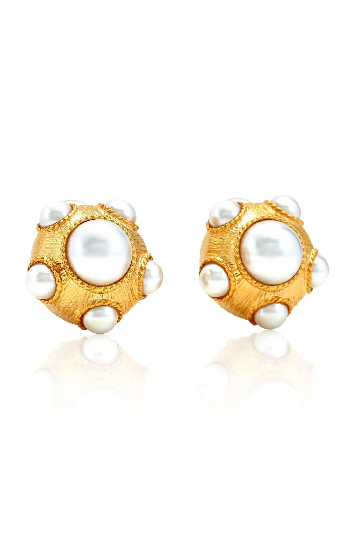 Kenneth Jay Lane Pearl Cabochon Pearl Clip On Earrings sold by Trashy Diva