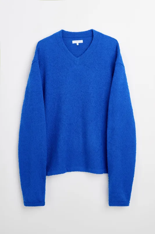 Lady White Co. x TRÈS BIEN Teddy High V-Neck Extra Blue made by Lady White Co.