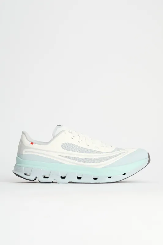 On Cloudflow 5 AD Hail / White sold by Tres Bien