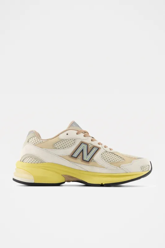 New Balance 2010 Linen / Desert Clay made by New Balance