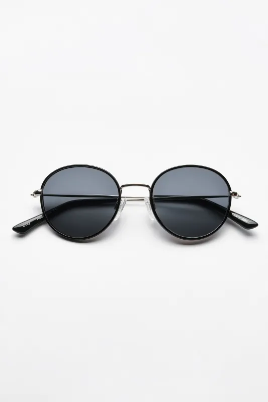 Sun Buddies Ozzy Black sold by Tres Bien