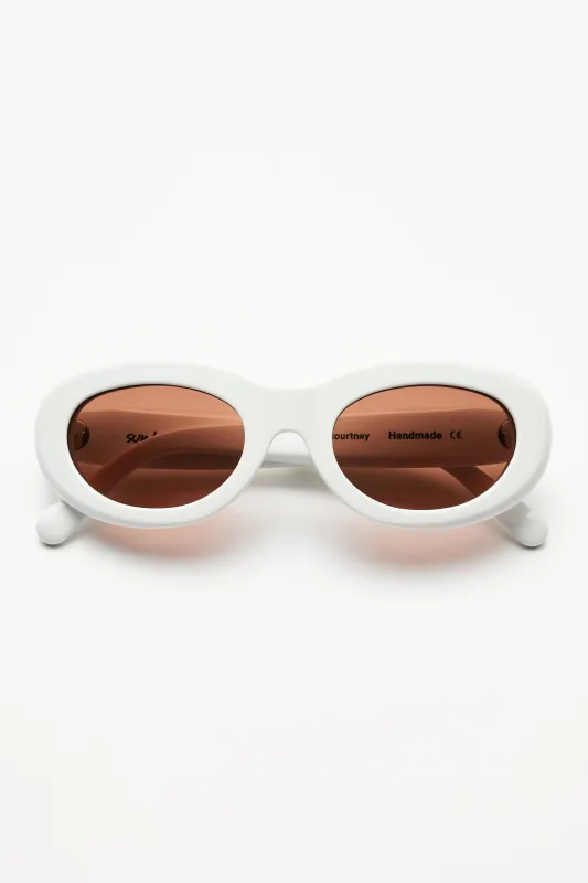 Sun Buddies Courtney Solid White sold by Tres Bien