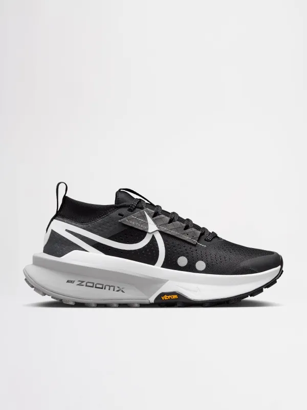 Nike W’s Zegama Trail 2 Black / White sold by Tres Bien