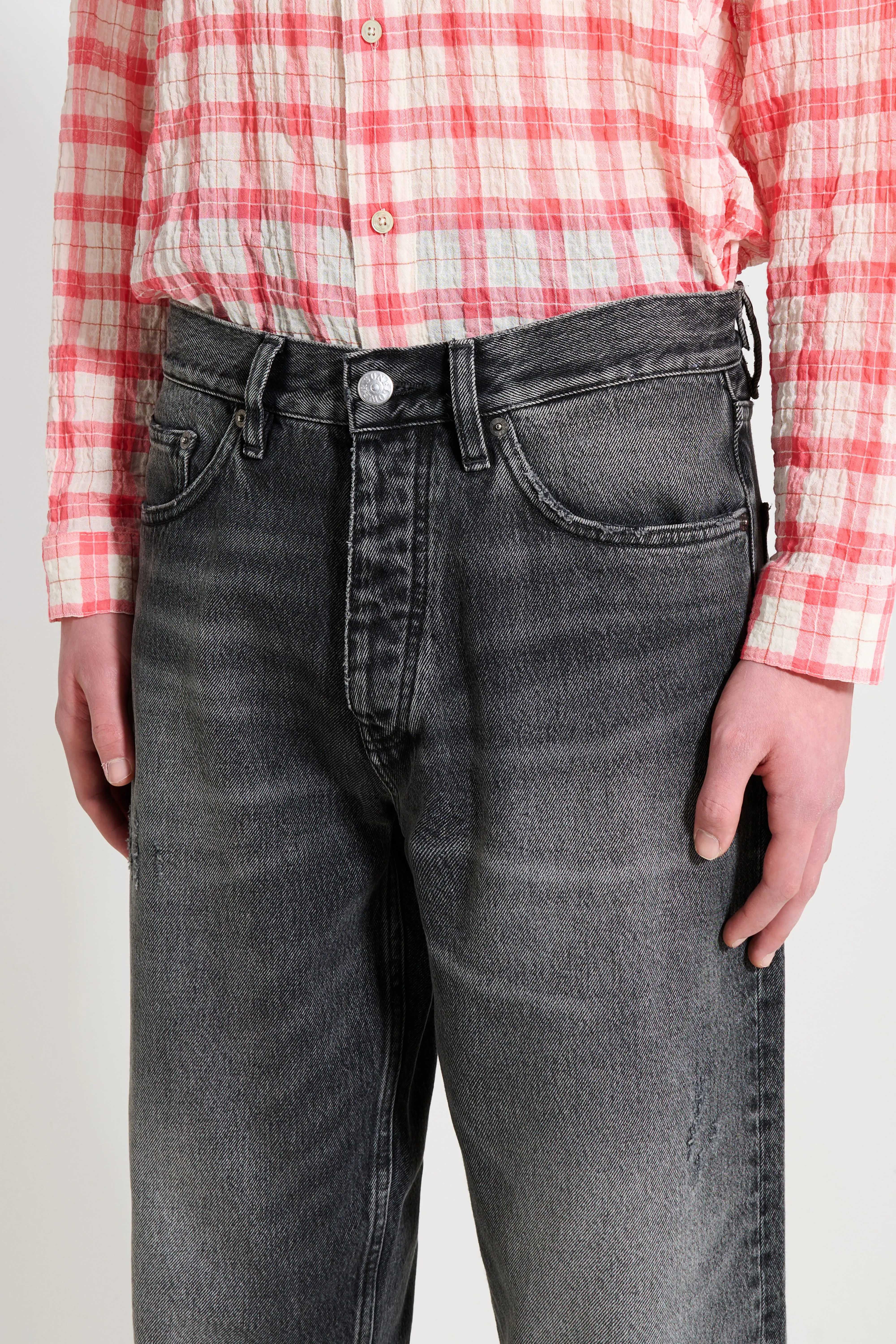 Sunflower Loose New Black Worn sold by Tres Bien product image thumbnail 4