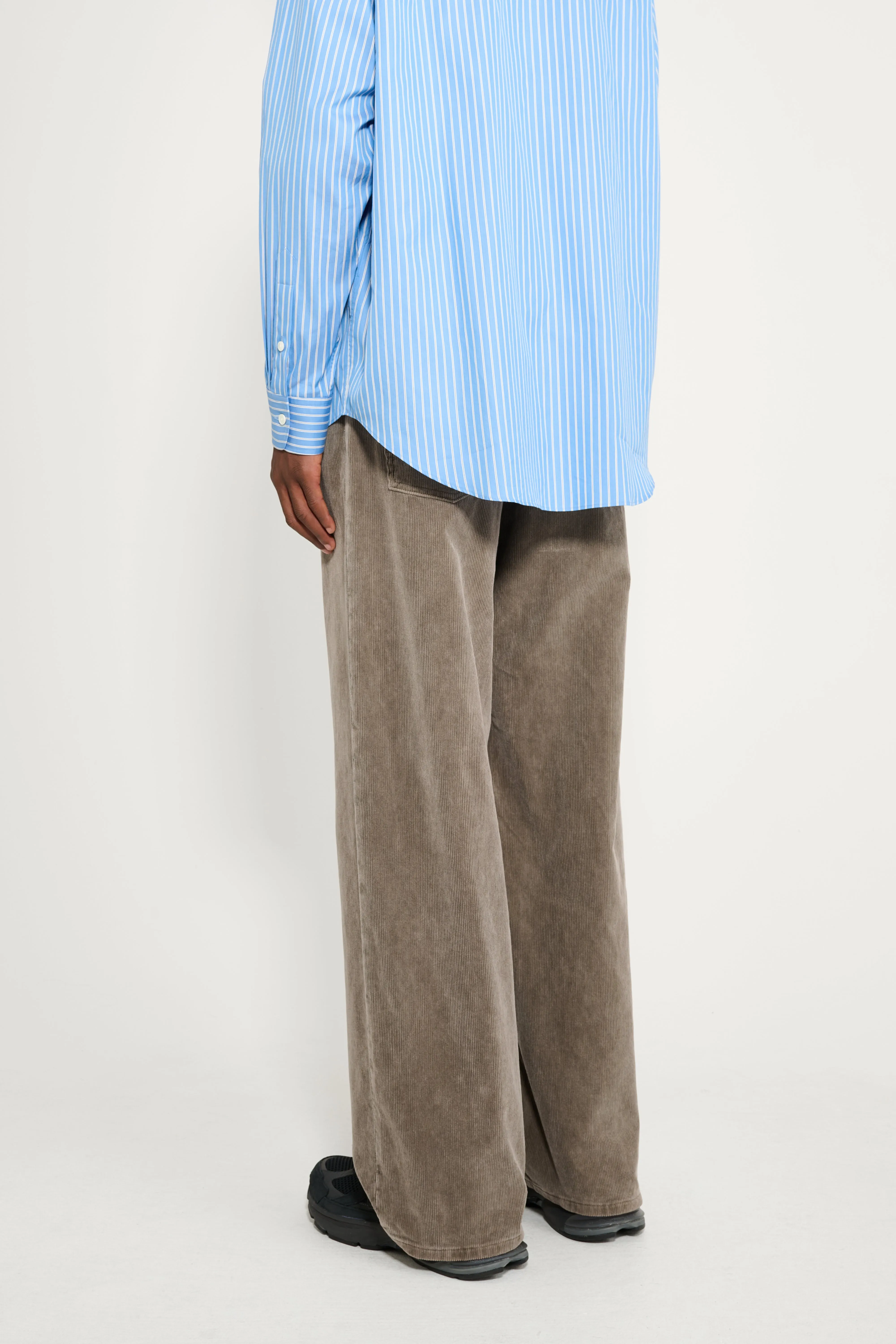 Auralee Pigment Dyed Finx Corduroy Wide 5P Pants Olive Brown sold by Tres Bien product image thumbnail 2