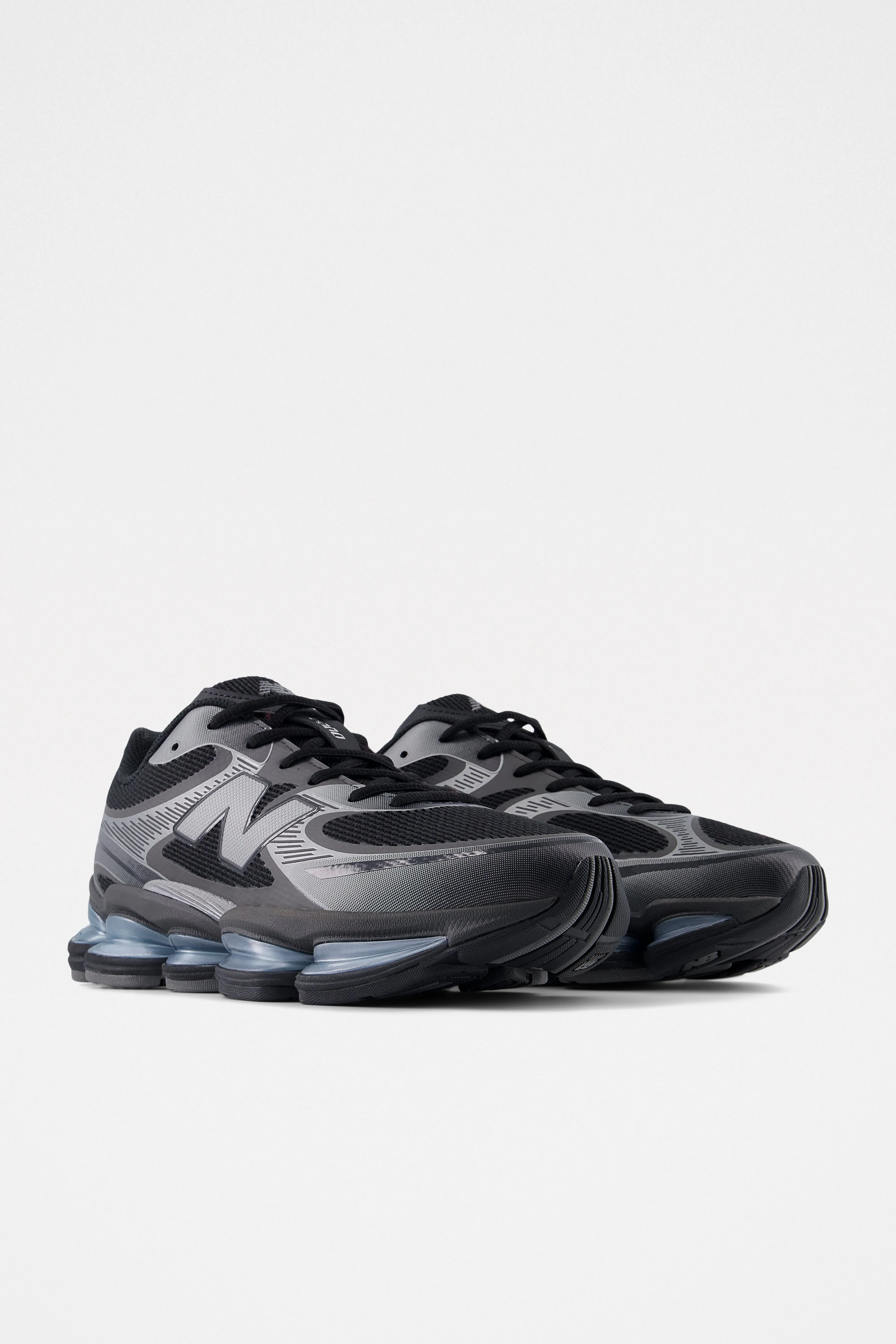 New Balance ABZORB 2000 Black / Dark Silver Metallic sold by Tres Bien product image thumbnail 3