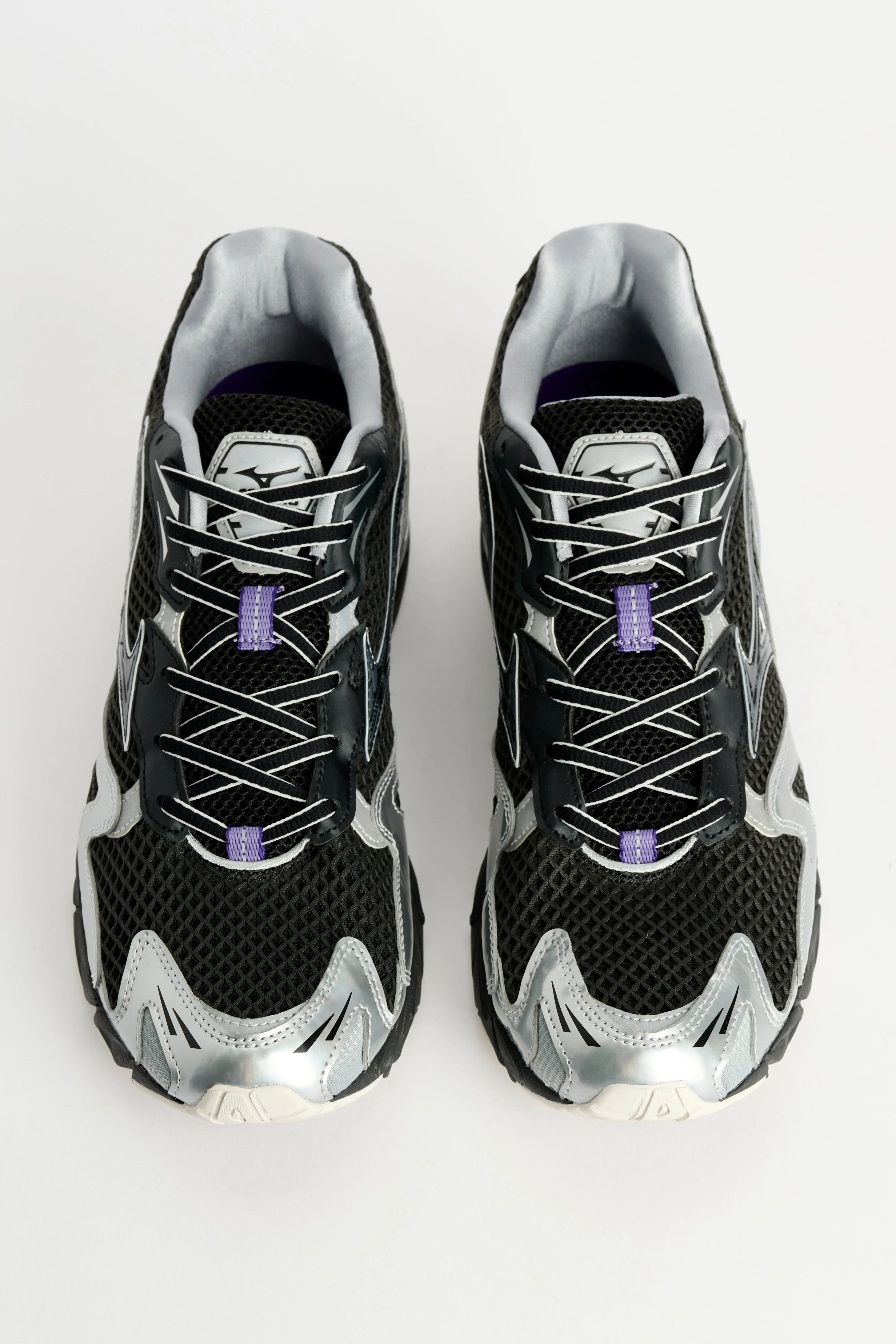 Mizuno Wave Rider 10 Black / Black Sand sold by Tres Bien product image thumbnail 5