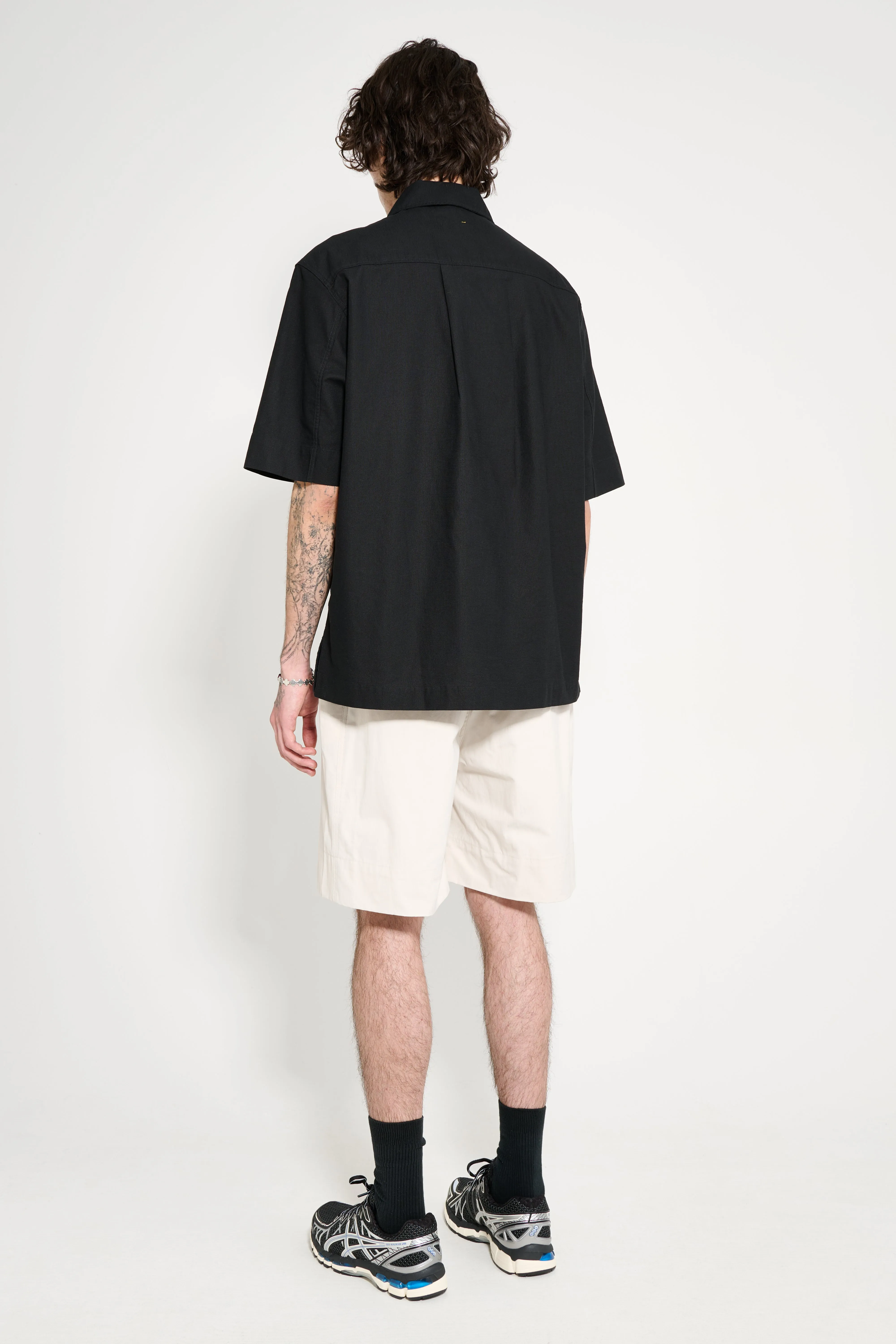 Margaret Howell Relaxed Shorts Heavy Cotton Poplin Chalk sold by Tres Bien product image thumbnail 3