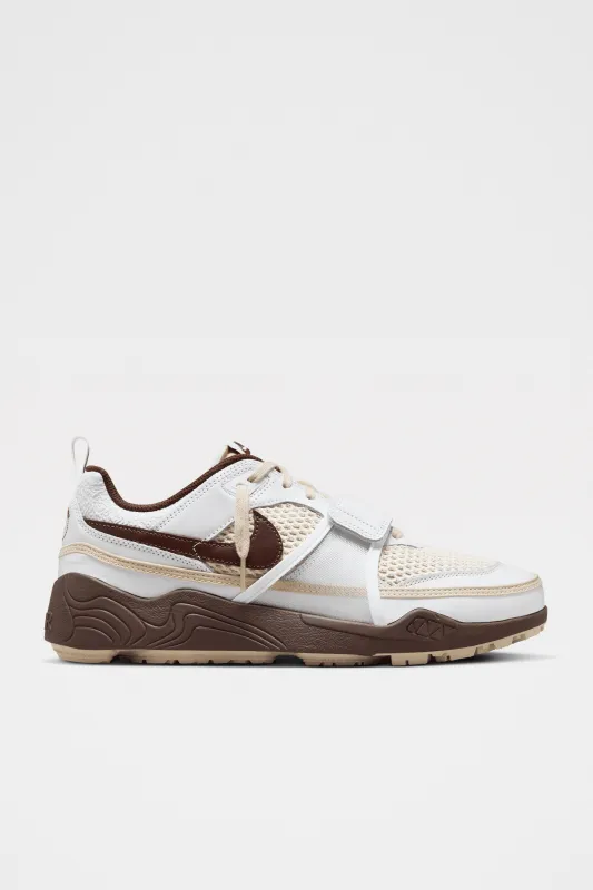 Nike x Travis Scott Zoom Field Jaxx White / Lt Chocolate made by Nike
