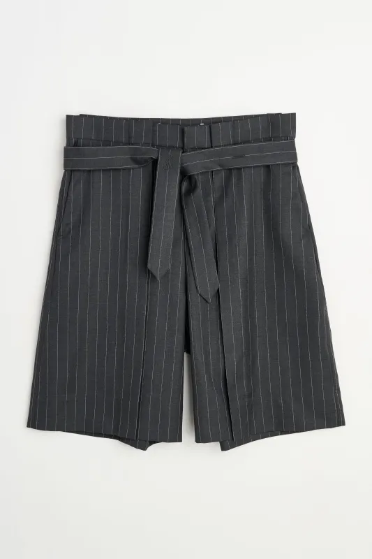 JW Anderson Folded Front Pleat Shorts Mid Grey Melange made by J.W. Anderson