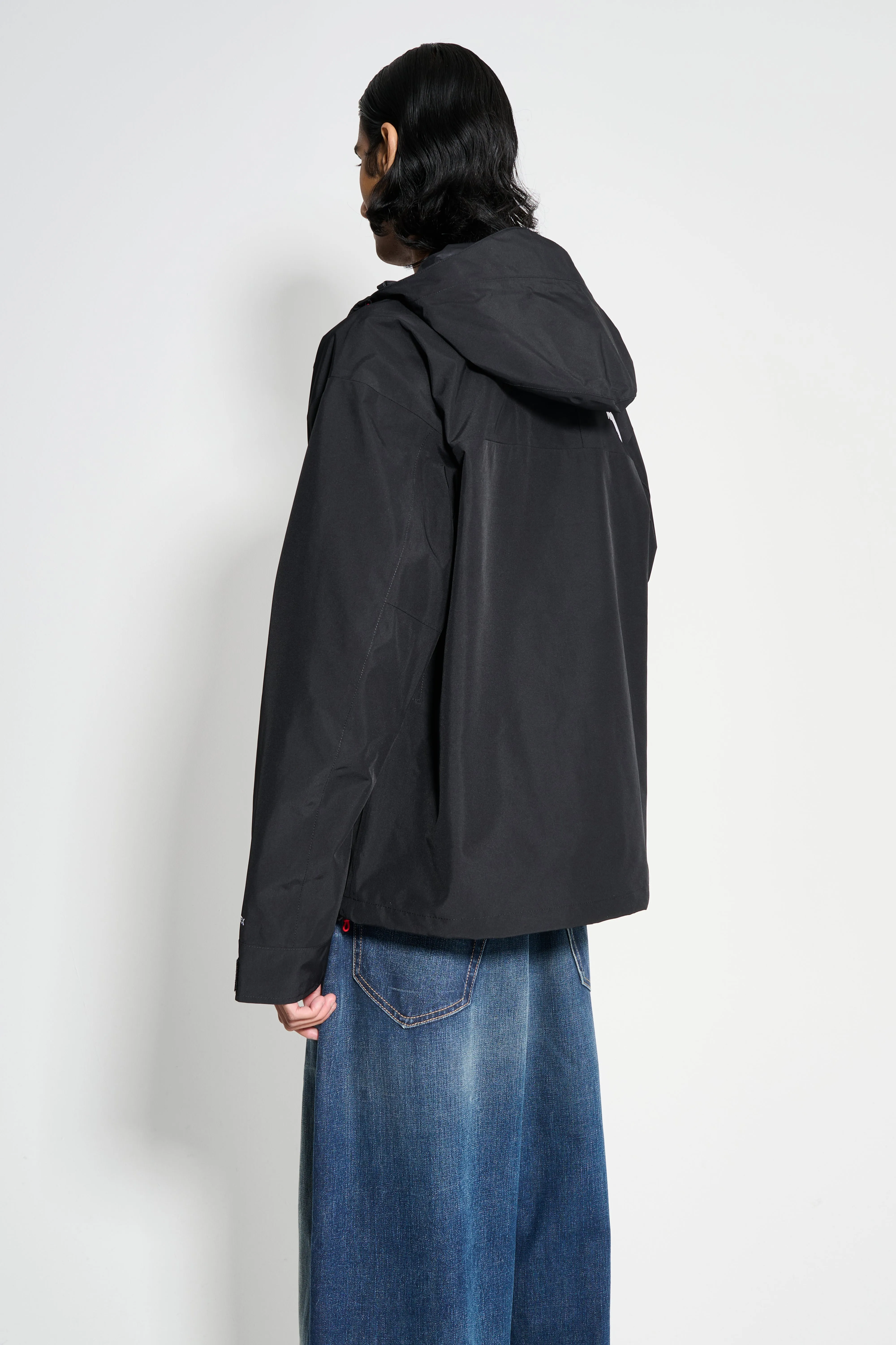 The North Face GTX Mountain Jacket TNF Black sold by Tres Bien product image thumbnail 4