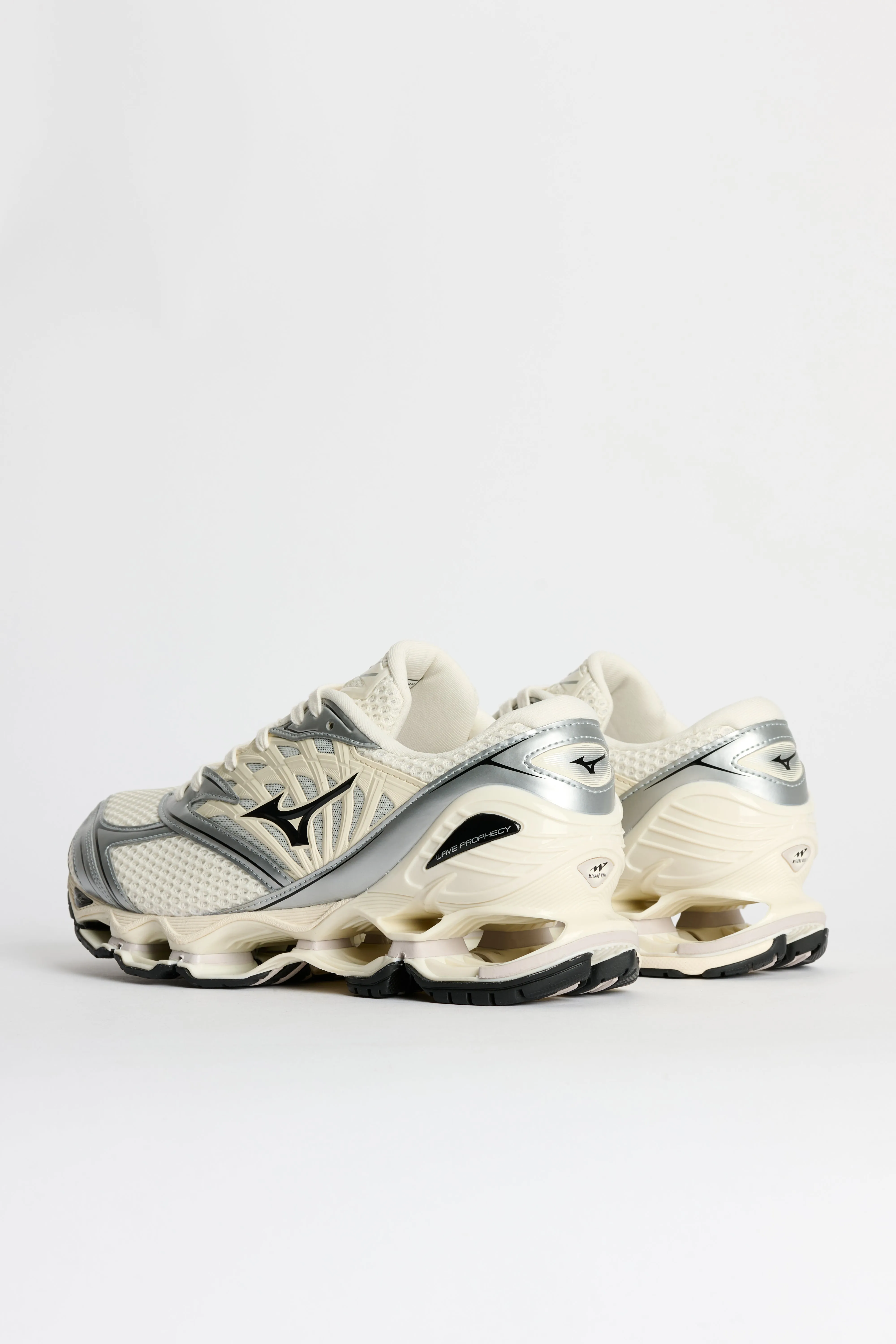 Mizuno Wave Prophecy LS Pristine / Silver sold by Tres Bien product image thumbnail 4