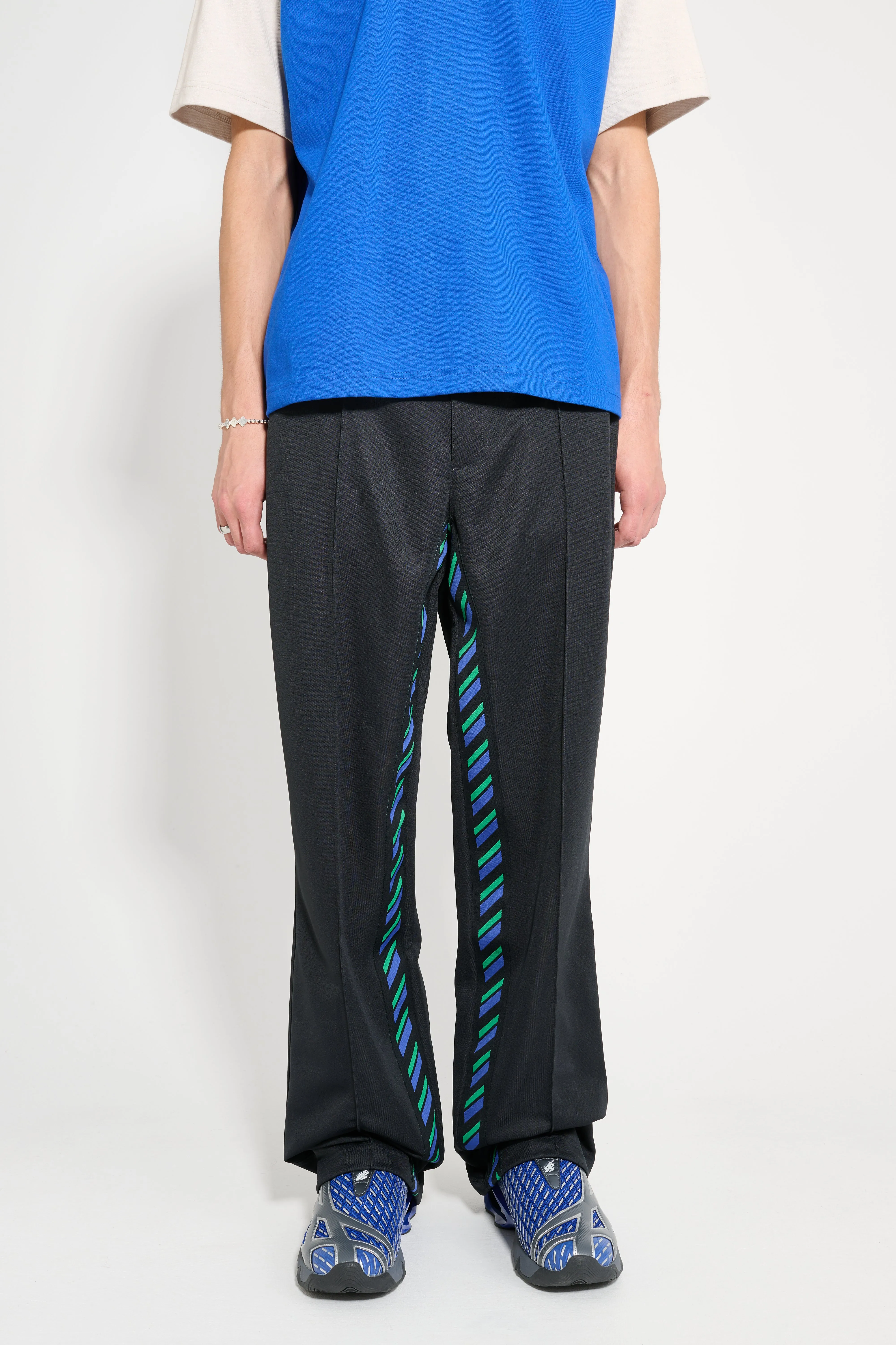 Asics Novalis Styrax Track Pants Anthracite sold by Tres Bien product image thumbnail 3
