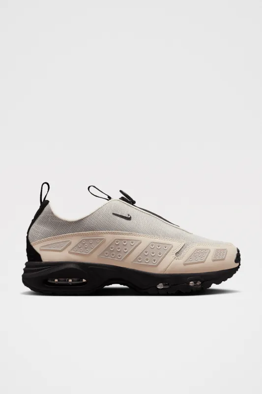 Nike W's Air Max SNDR ‘Obscura’ Phantom / Black sold by Tres Bien