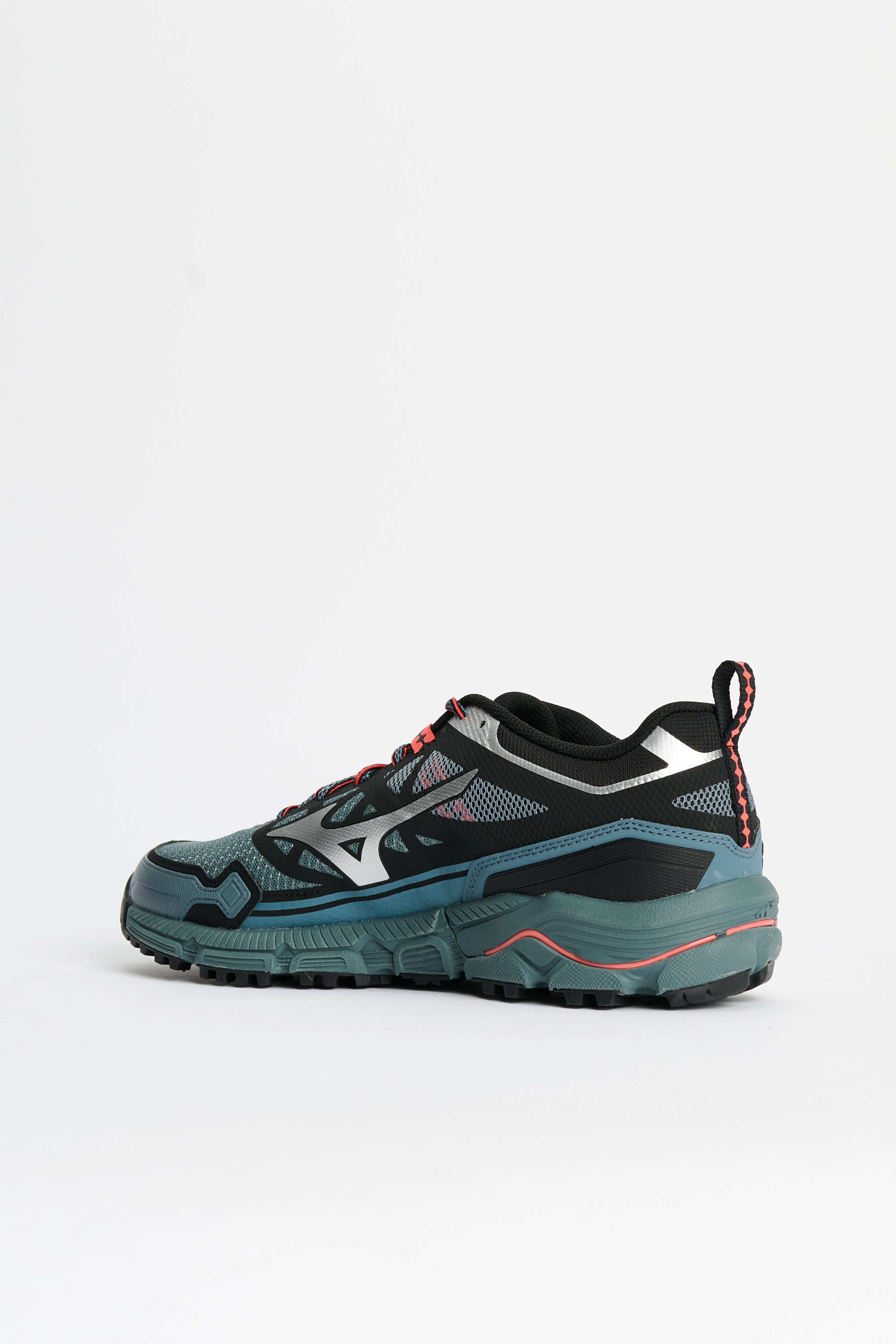 Mizuno Wave Daichi LS Stormy Weather / Silver sold by Tres Bien product image thumbnail 2