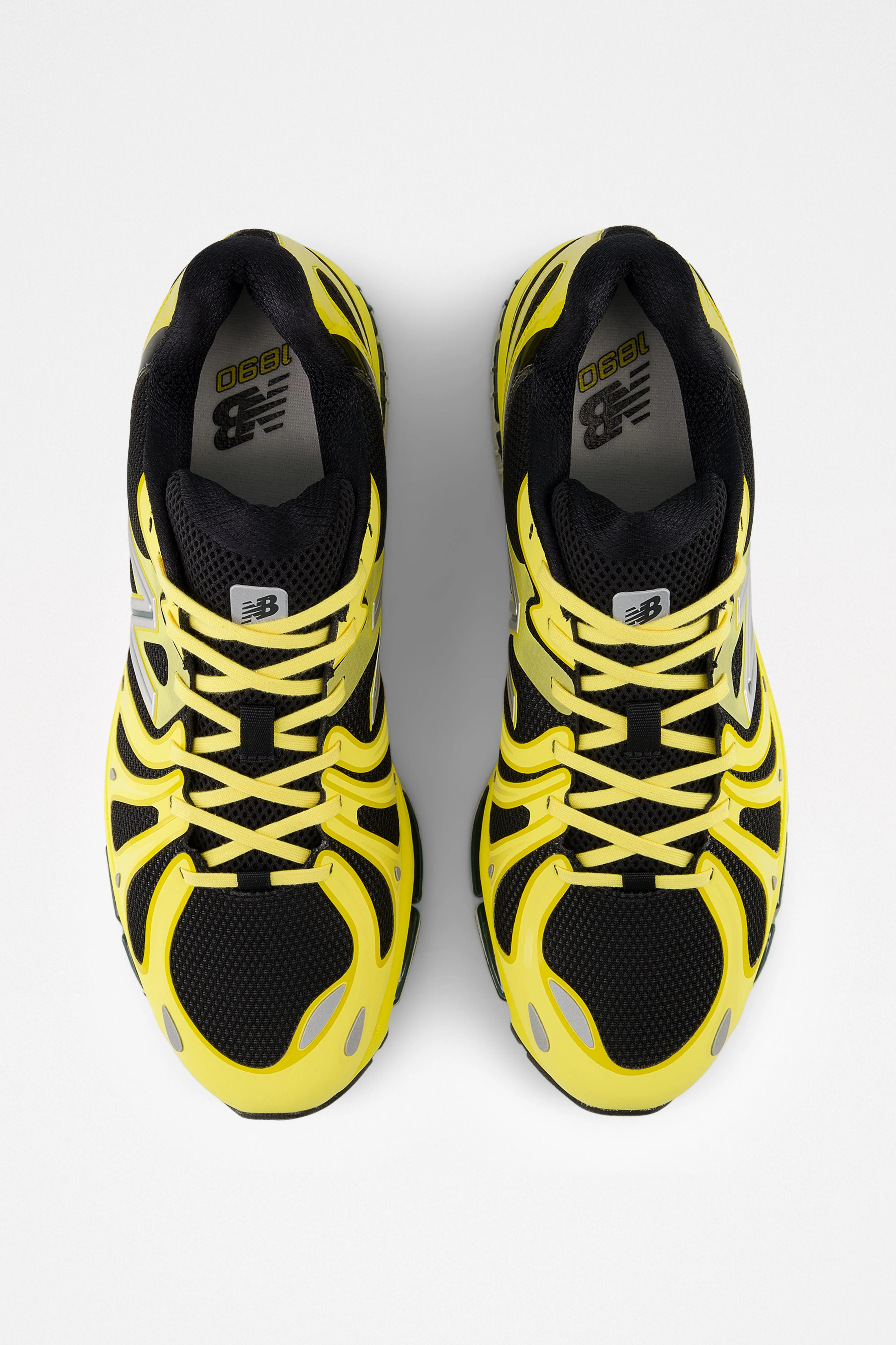 New Balance 1890 Star Burst / Black sold by Tres Bien product image thumbnail 3