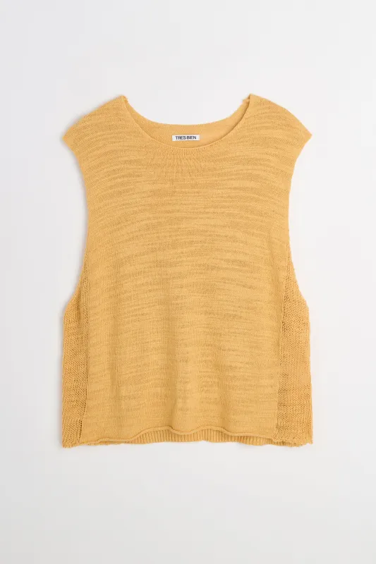 TRÈS BIEN Archive Très Bien Knitted Vest Beige made by Tres Bien