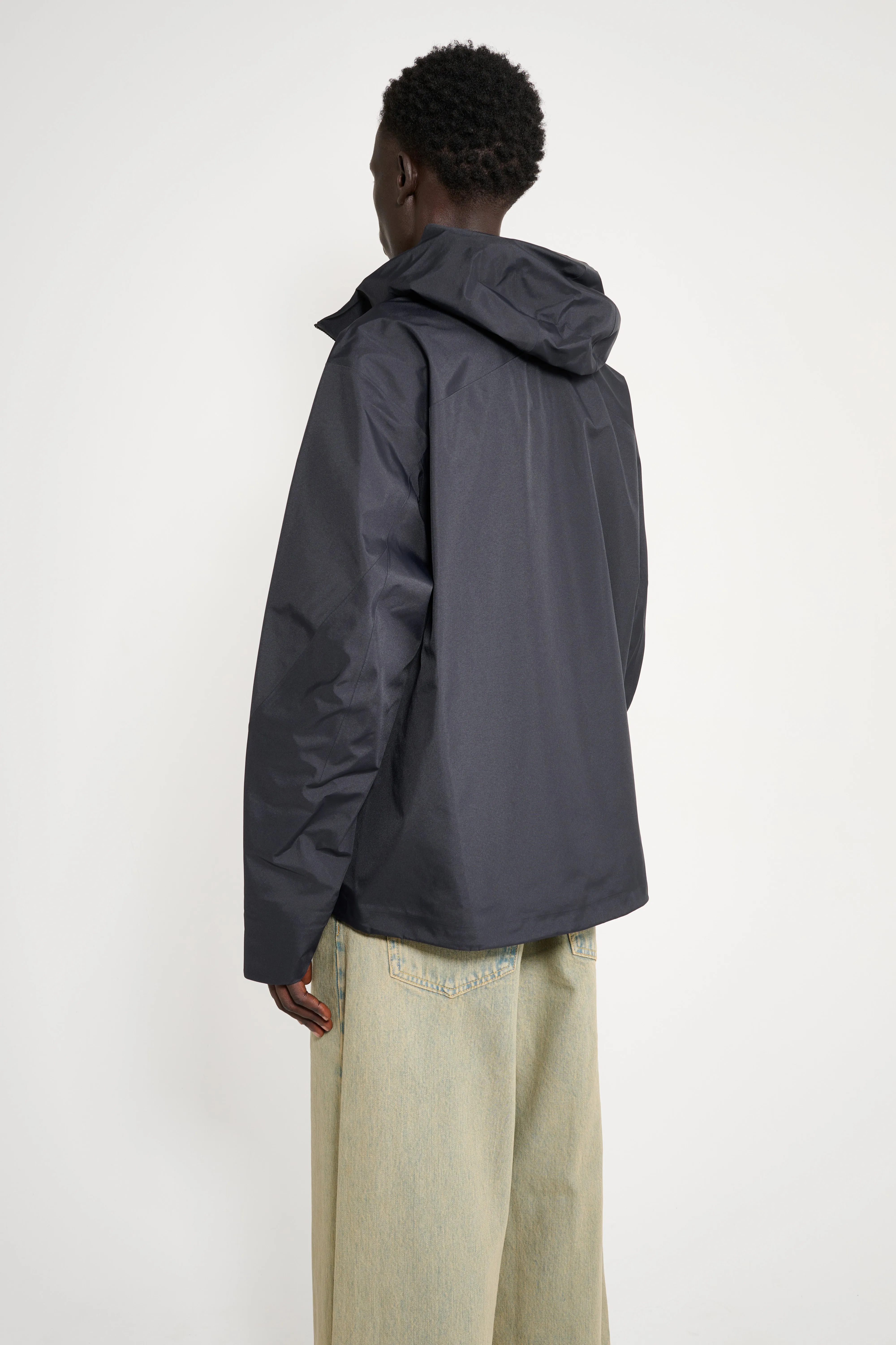 Arc'teryx Veilance Arris Jacket Black sold by Tres Bien product image thumbnail 4