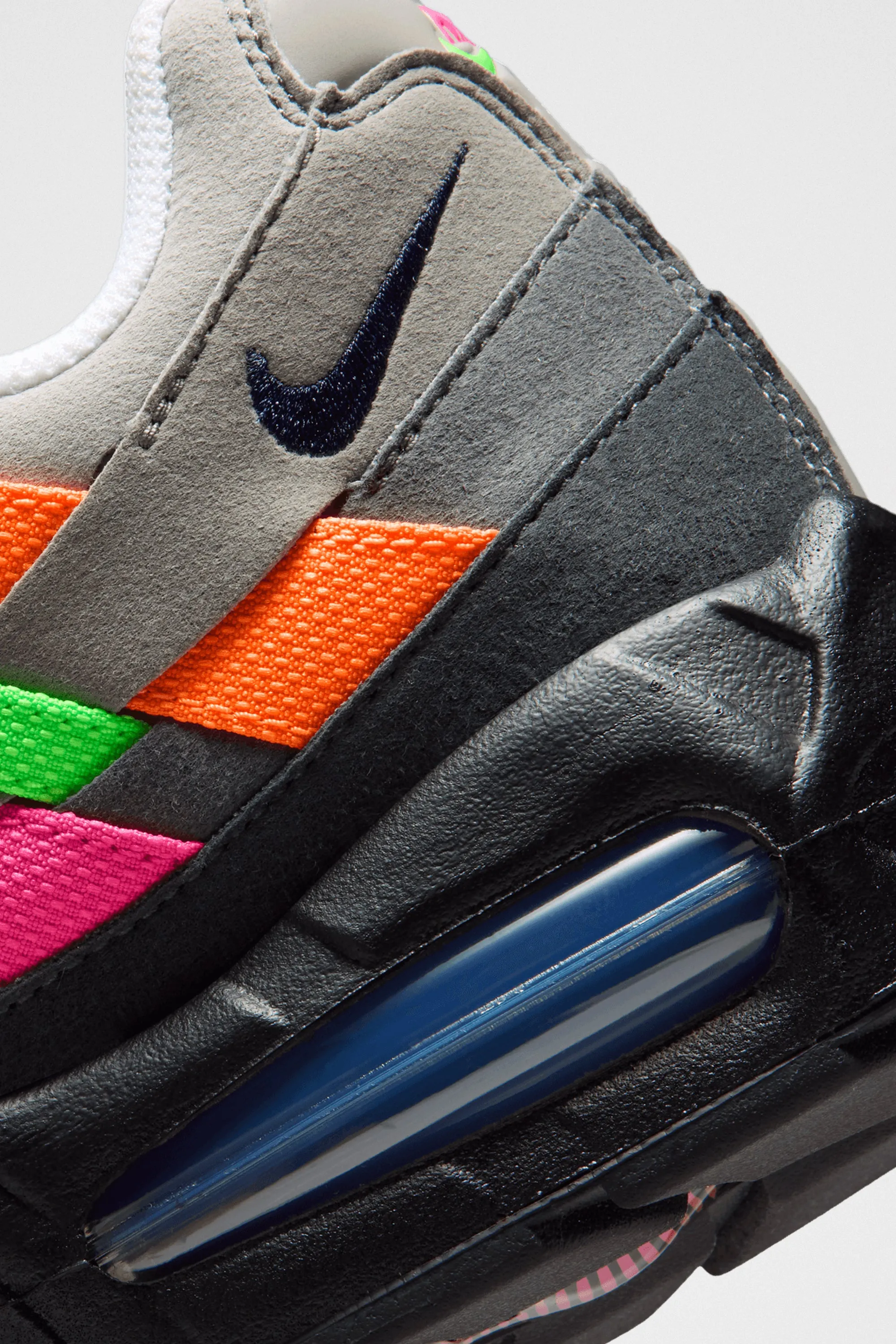 Nike Air Max 95 Big Bubble Hyper Pink / Green Strike sold by Tres Bien product image thumbnail 5