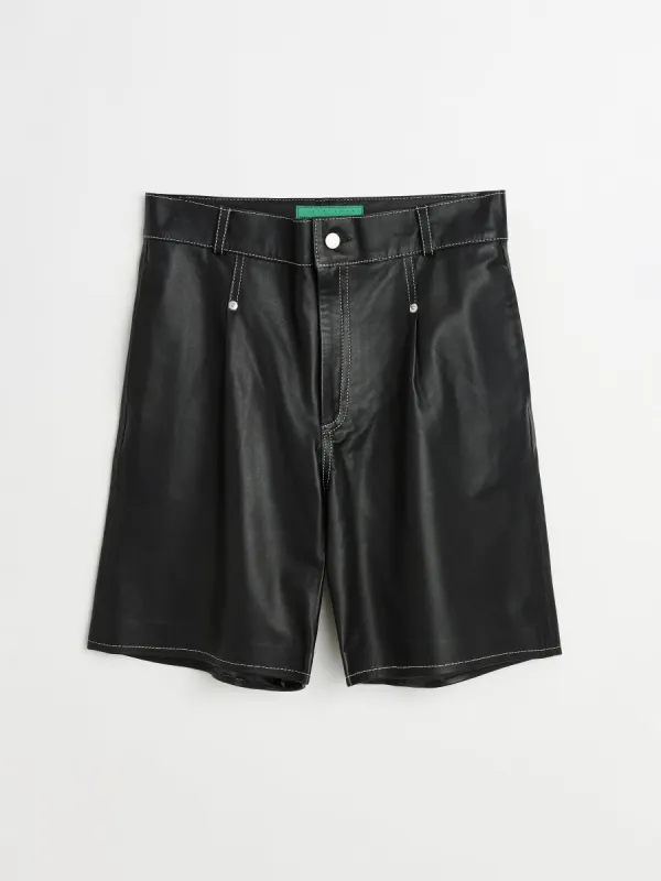 TRÈS BIEN everywear Leather Work Shorts Lambskin Black made by Tres Bien