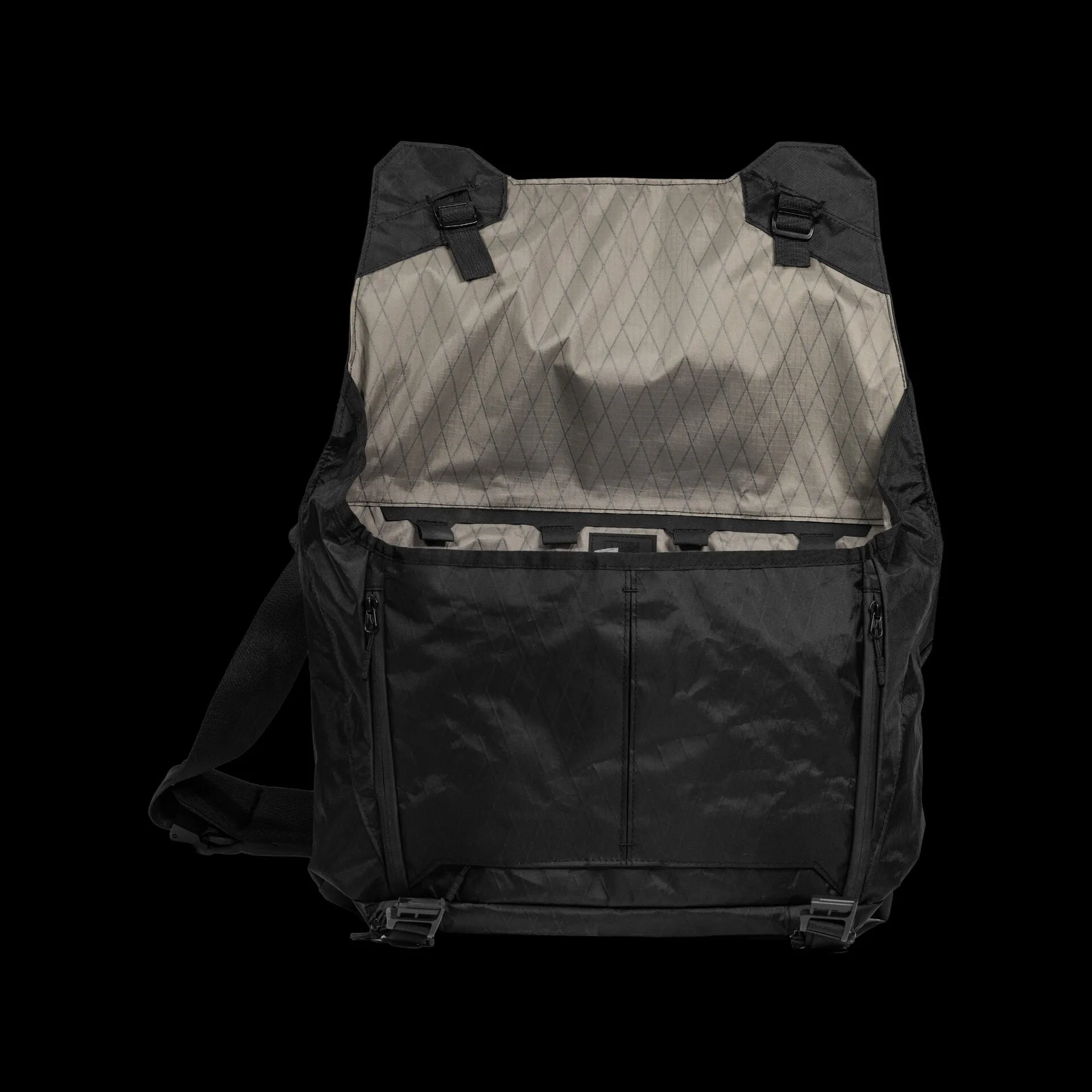 Parallax Messenger Bag 15L sold by Triple Aught Design product image thumbnail 3