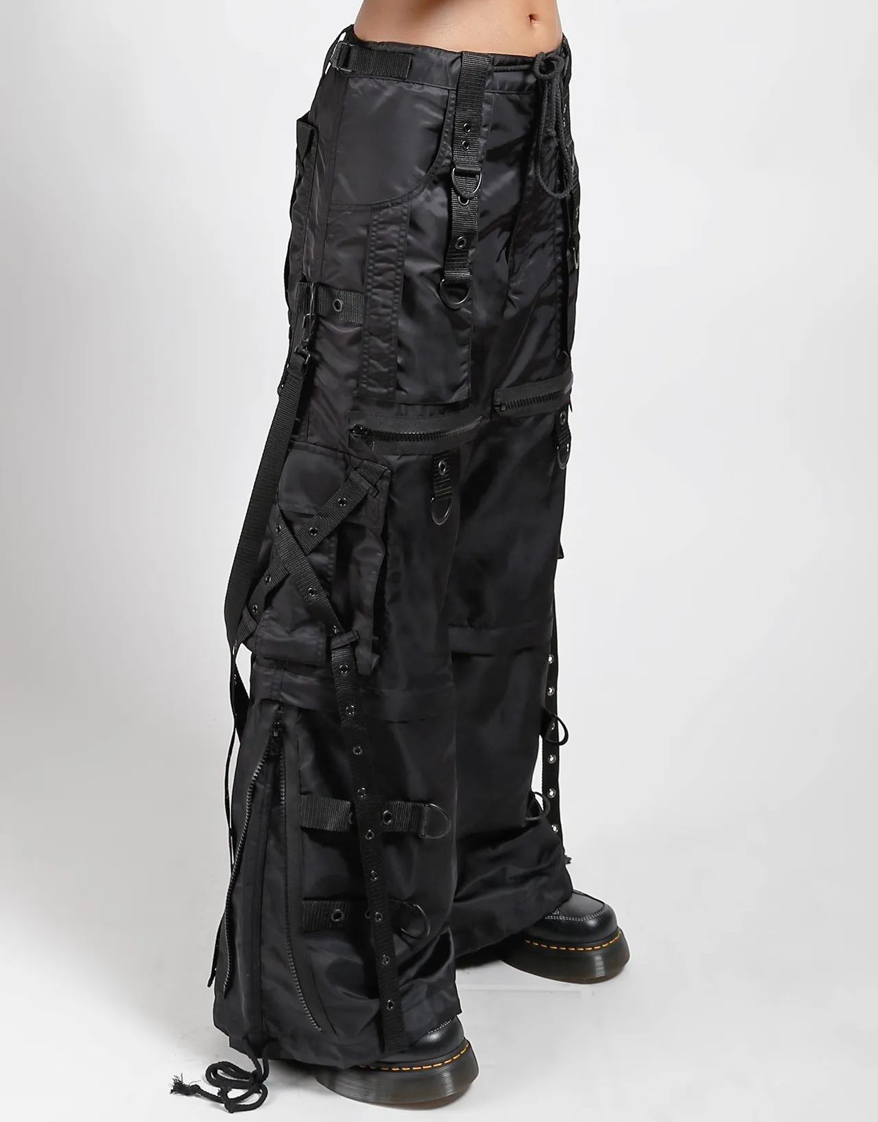 X-STRAP ZIP OFF SPACE OUT PANT BLACK sold by Tripp nyc product image thumbnail 3