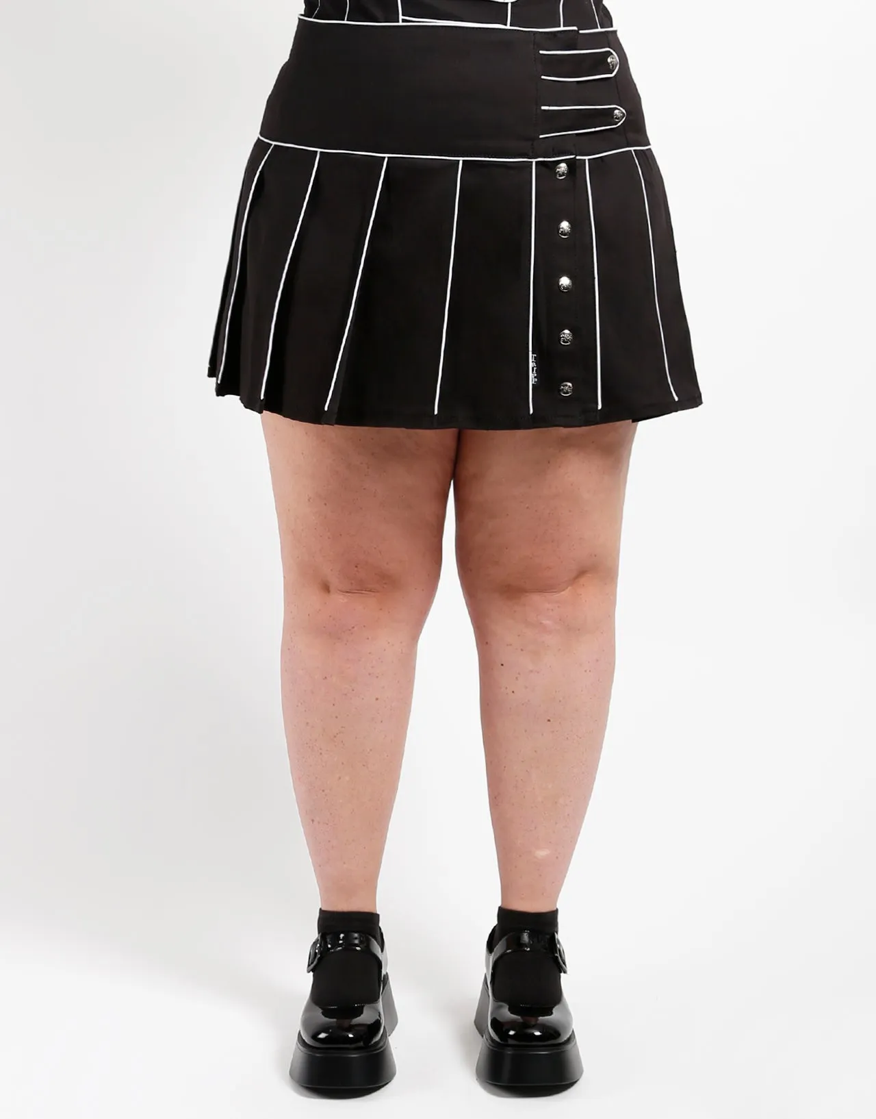 CURVE BAND PLEATED SKIRT WHITE sold by Tripp nyc