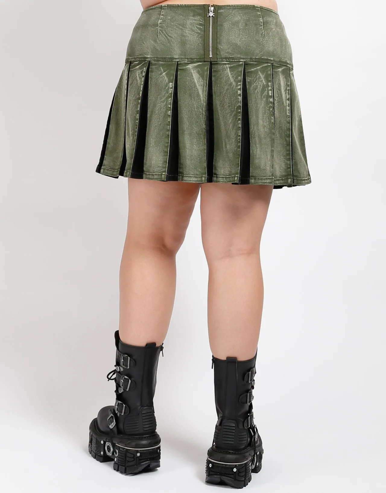 CURVE PEACE PLEATED SKIRT ARMY sold by Tripp nyc product image thumbnail 4