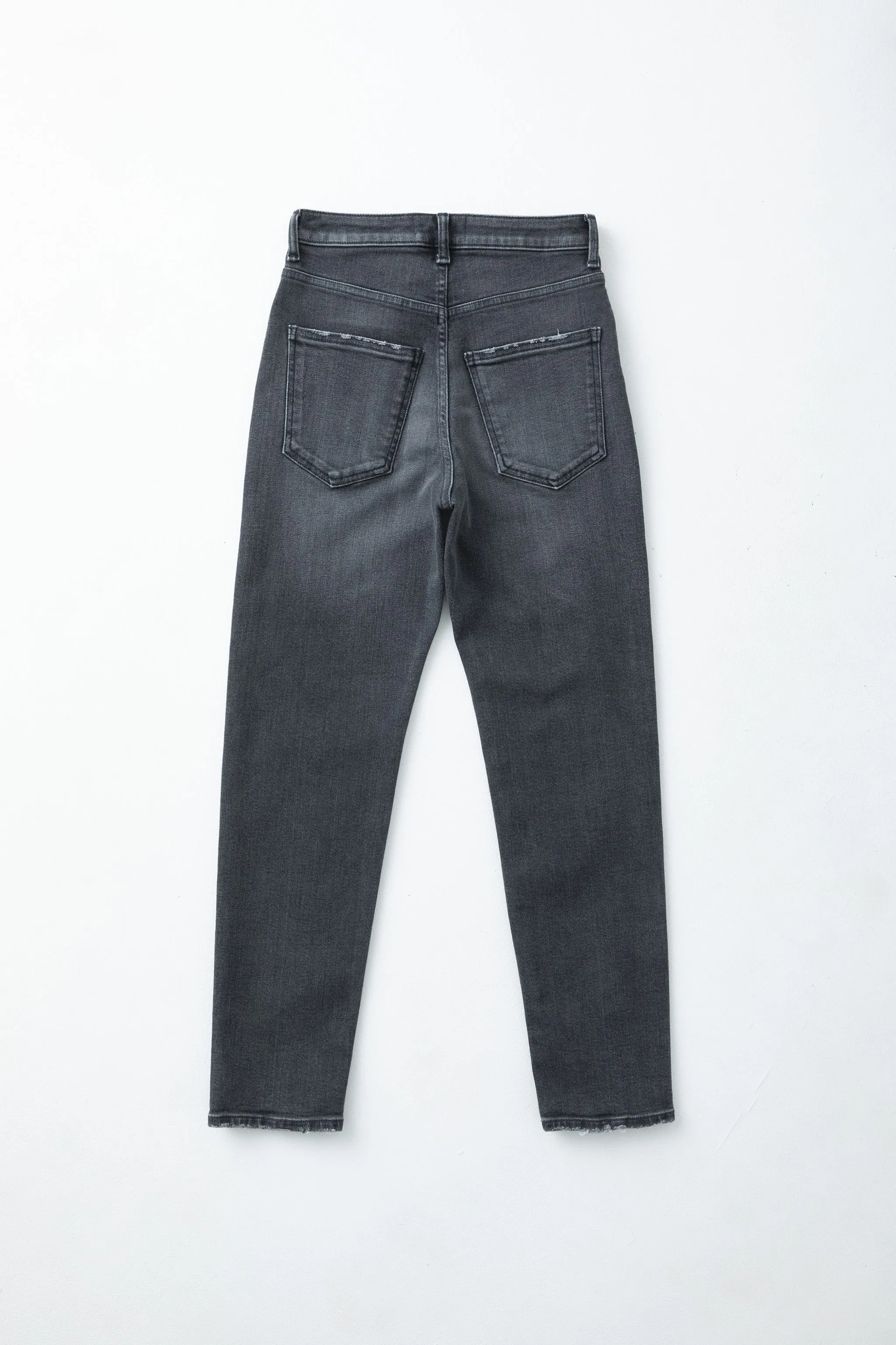 The Sapphire Jean Black 3year sold by Tu es mon TRESOR product image thumbnail 3