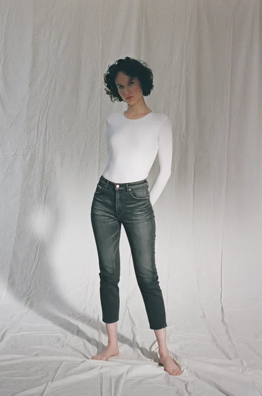 The Sapphire Jean Black 3year sold by Tu es mon TRESOR