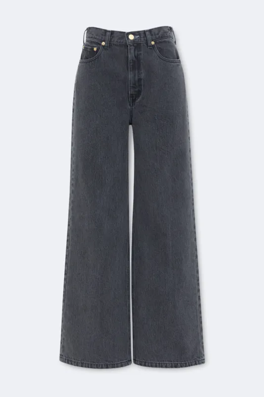 The Aquamarine Jean Solid Black 3year sold by Tu es mon TRESOR