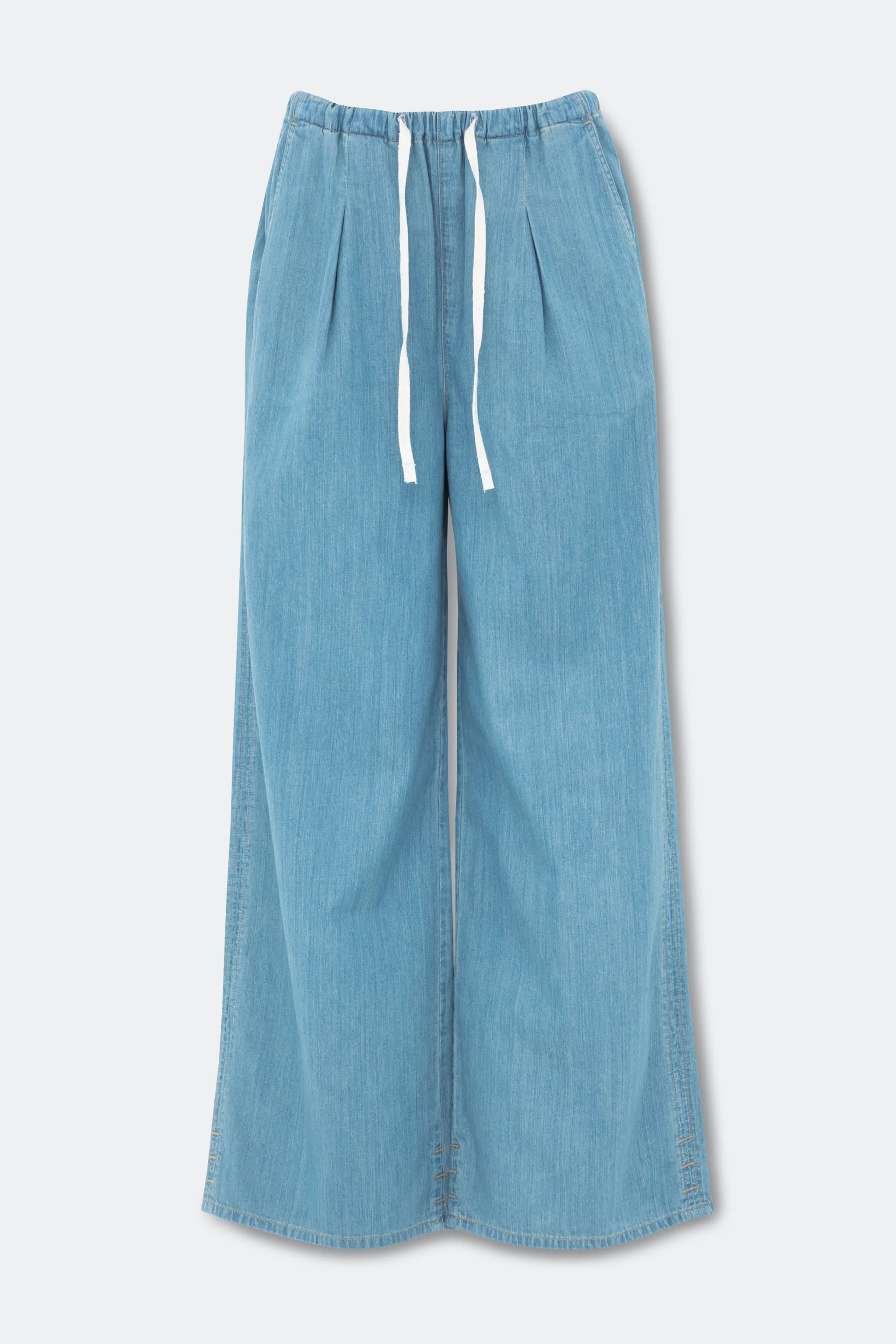 The Chalcedony Jean Solid 3year sold by Tu es mon TRESOR