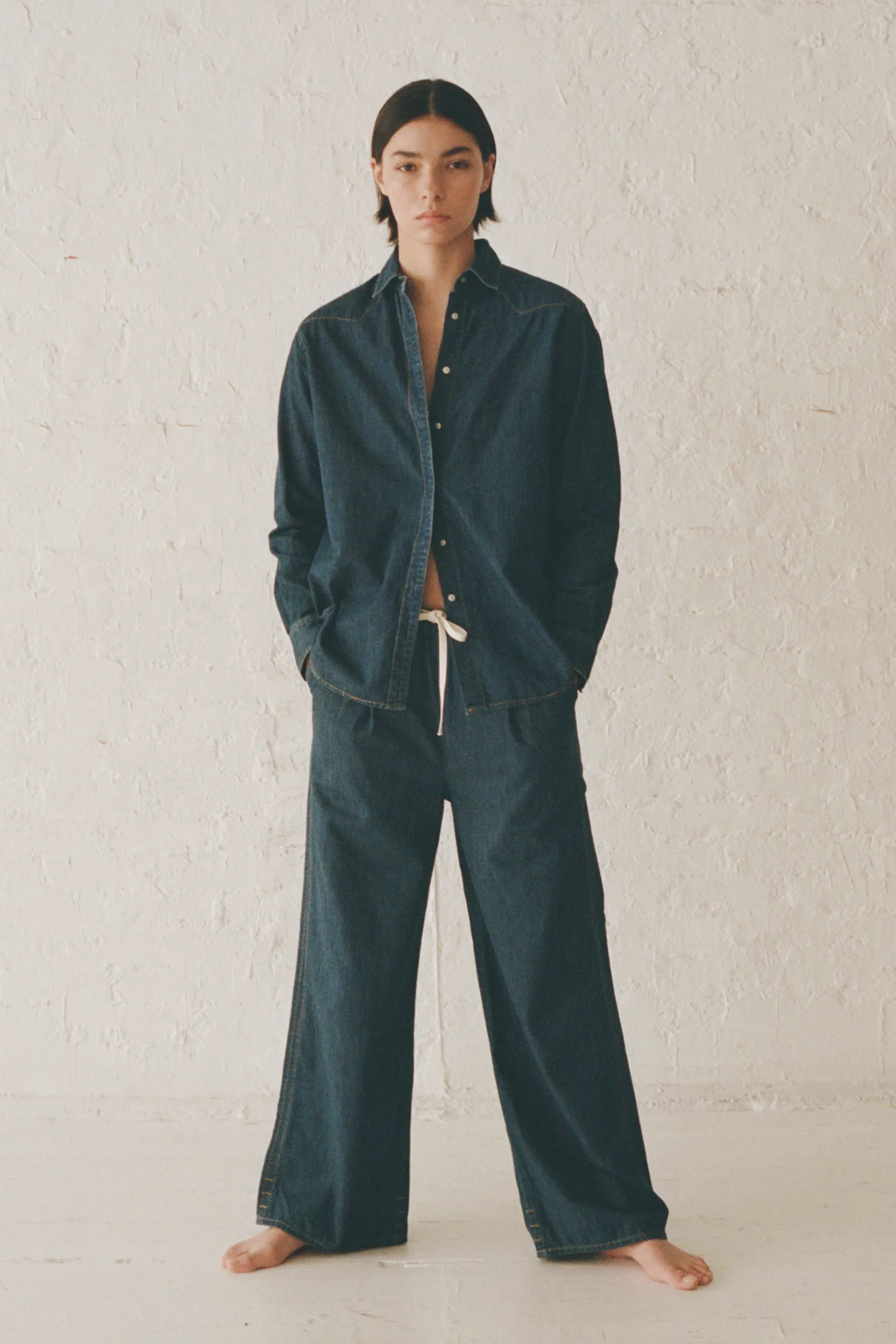 The Chalcedony Jean Solid 1wash sold by Tu es mon TRESOR