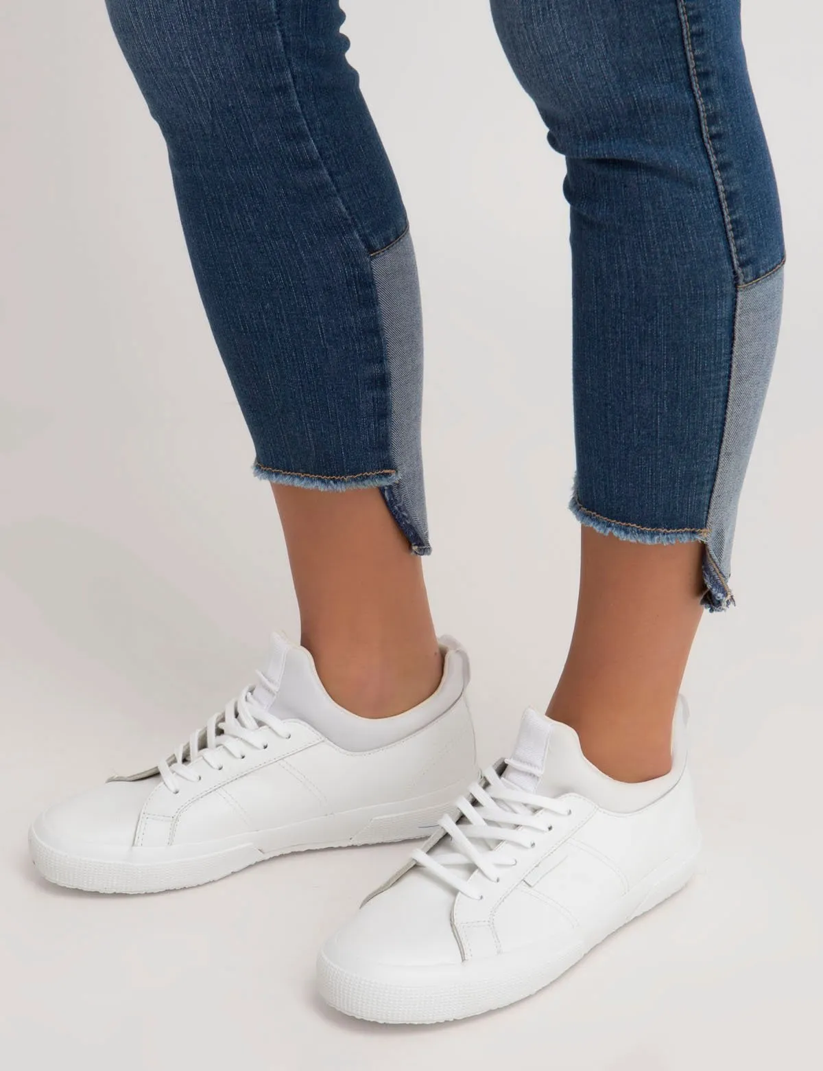 STRETCH MID RISE SKINNY CROP JEANS sold by U.S. Polo Assn. product image thumbnail 4