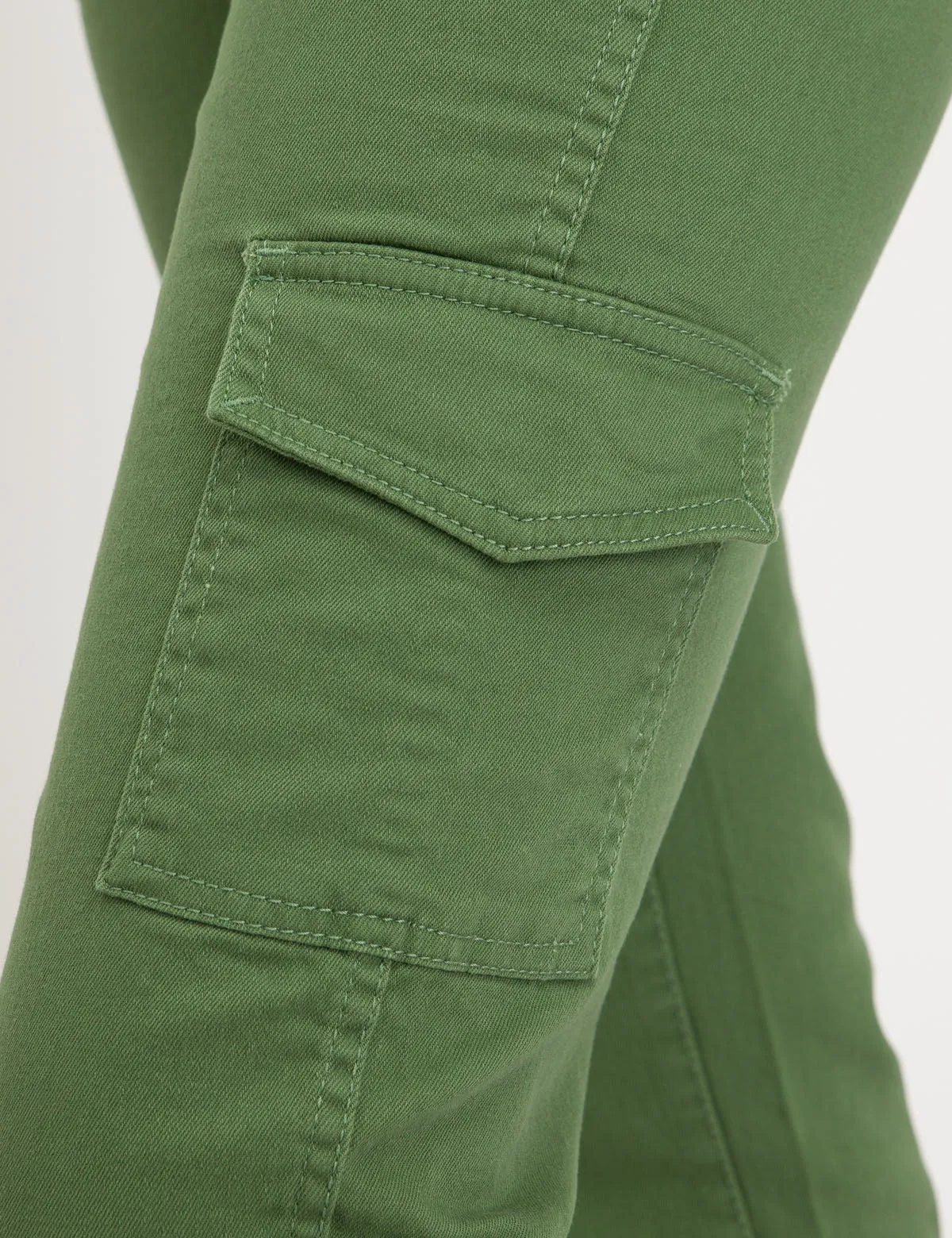 CARGO CROP PANTS sold by U.S. Polo Assn. product image thumbnail 5