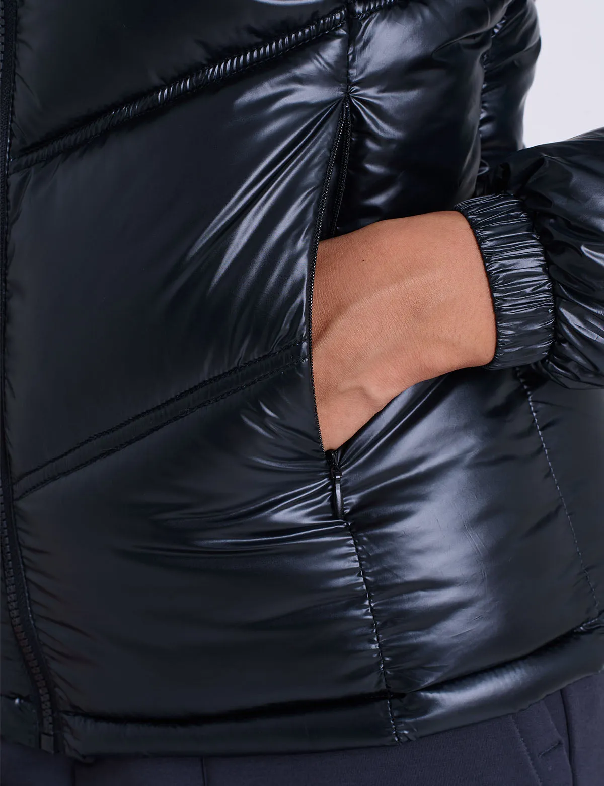 SHINY CHEVRON QUILTED PUFFER JACKET sold by U.S. Polo Assn. product image thumbnail 5